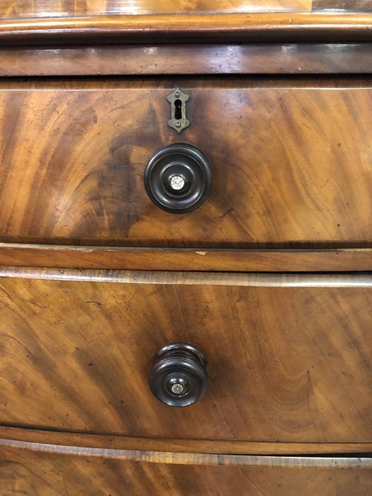 Bow fronted chest of five drawers with ebonised handles on turned feet approx 116cm x 55cm x 123cm - Image 2 of 5