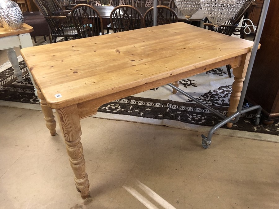 Pine kitchen table with turned legs approx 153cm x 91cm x 78cm tall
