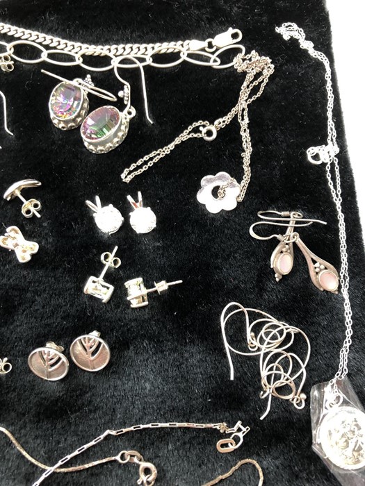 Collection of Silver Jewellery to include chains, bracelets and earrings - Image 3 of 5