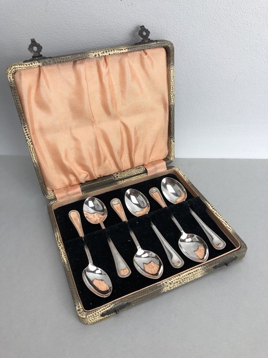 Six boxed Birmingham hallmarked silver spoons maker JS & S - Image 2 of 5