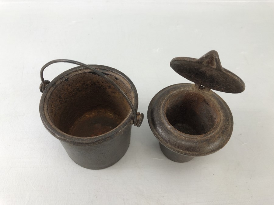 Cast iron warmer, small bucket with handle and inner lidded cast iron warming pot, approx 8cm tall - Image 4 of 6