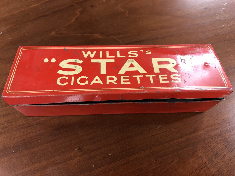 Vintage WILLS's "STAR" Cigarettes Dominoes in original Vintage Tin