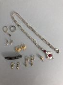 Collection of 9ct Gold (min 2.4g) gold coloured and silver jewellery items