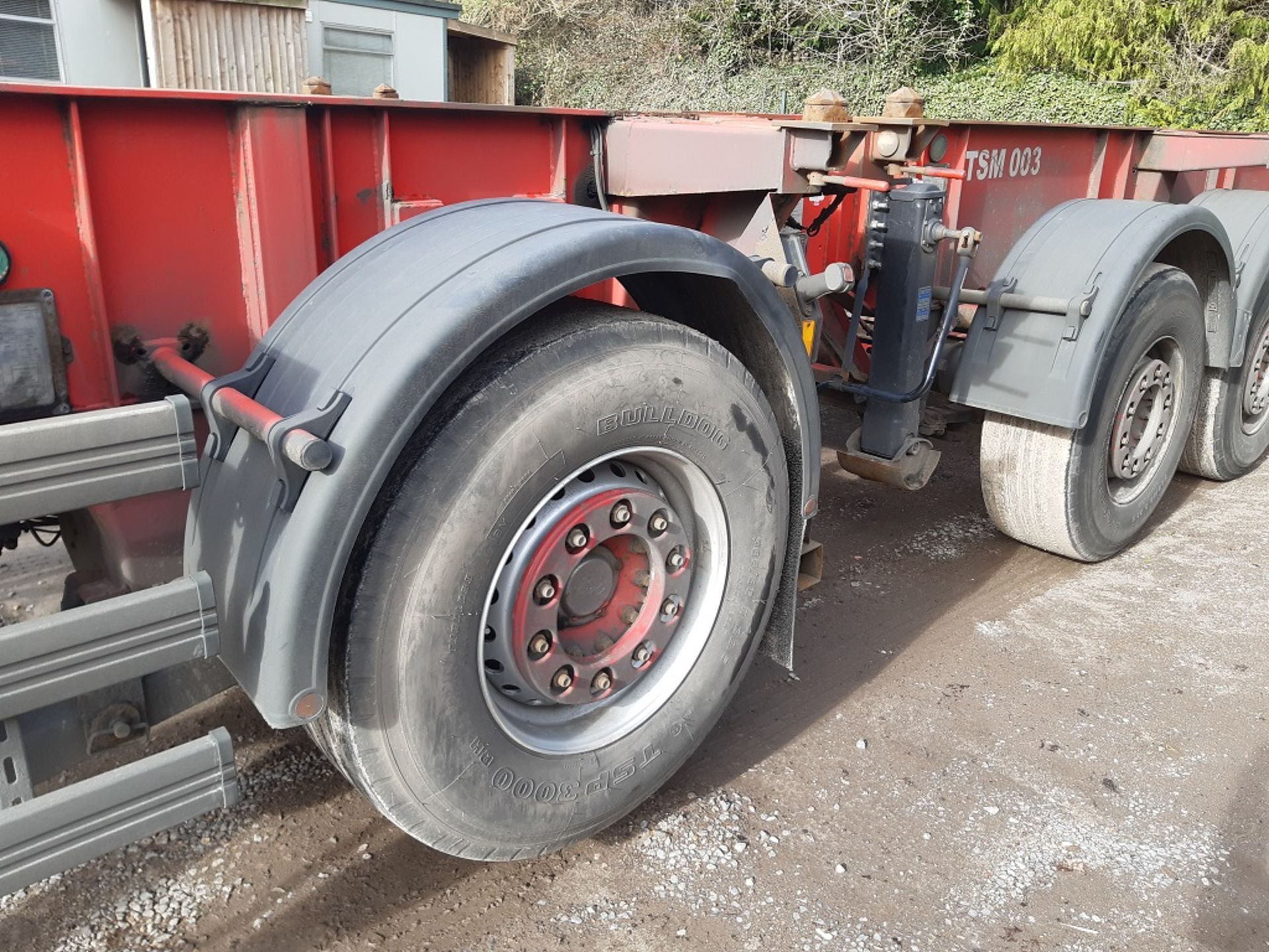 Red Dennison Four Axle (one drop axle) Multifunction Skeletal Trailer (2006) - Image 10 of 23