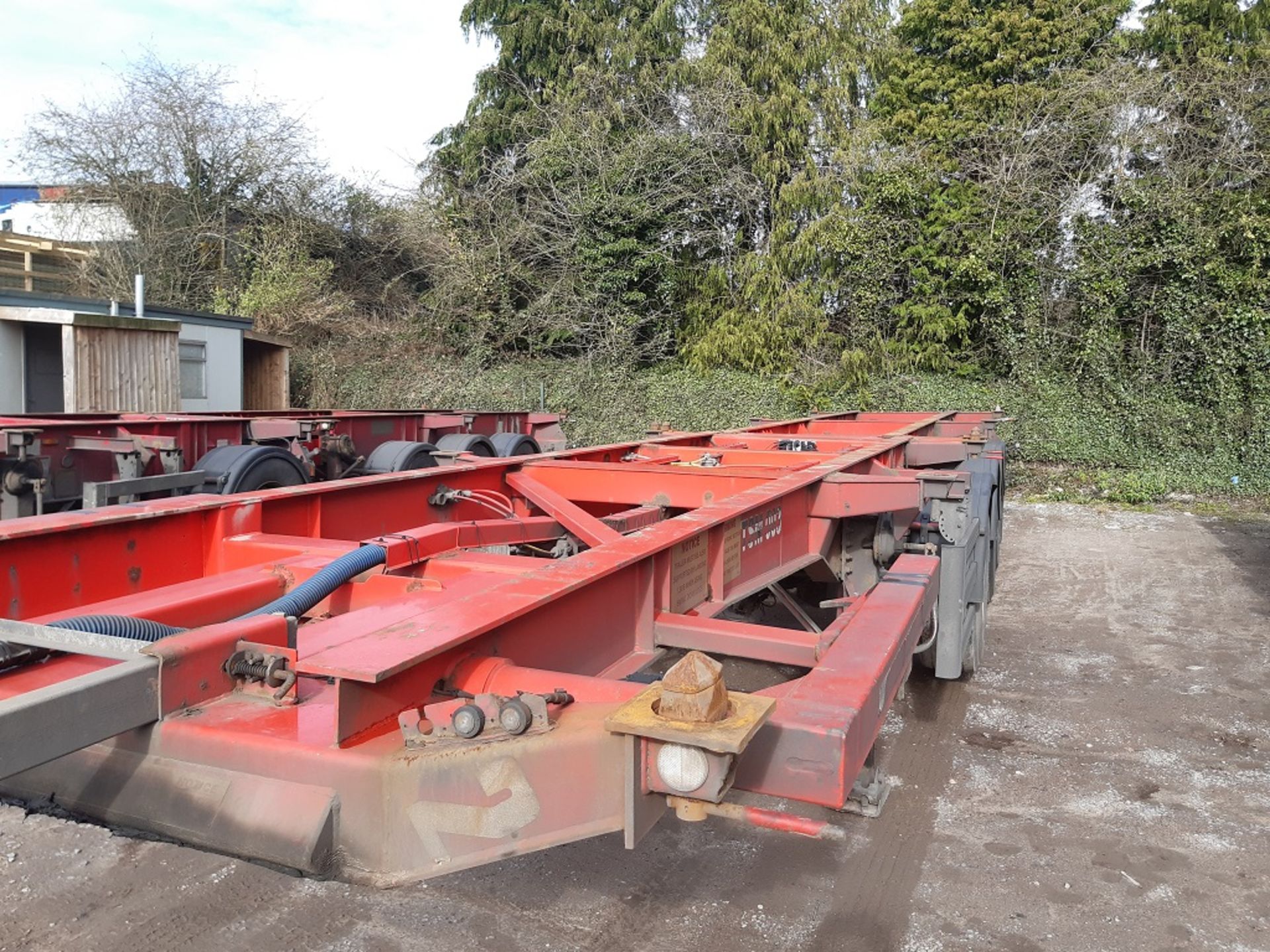 Red Dennison Four Axle (one drop axle) Multifunction Skeletal Trailer (2006) - Image 16 of 23