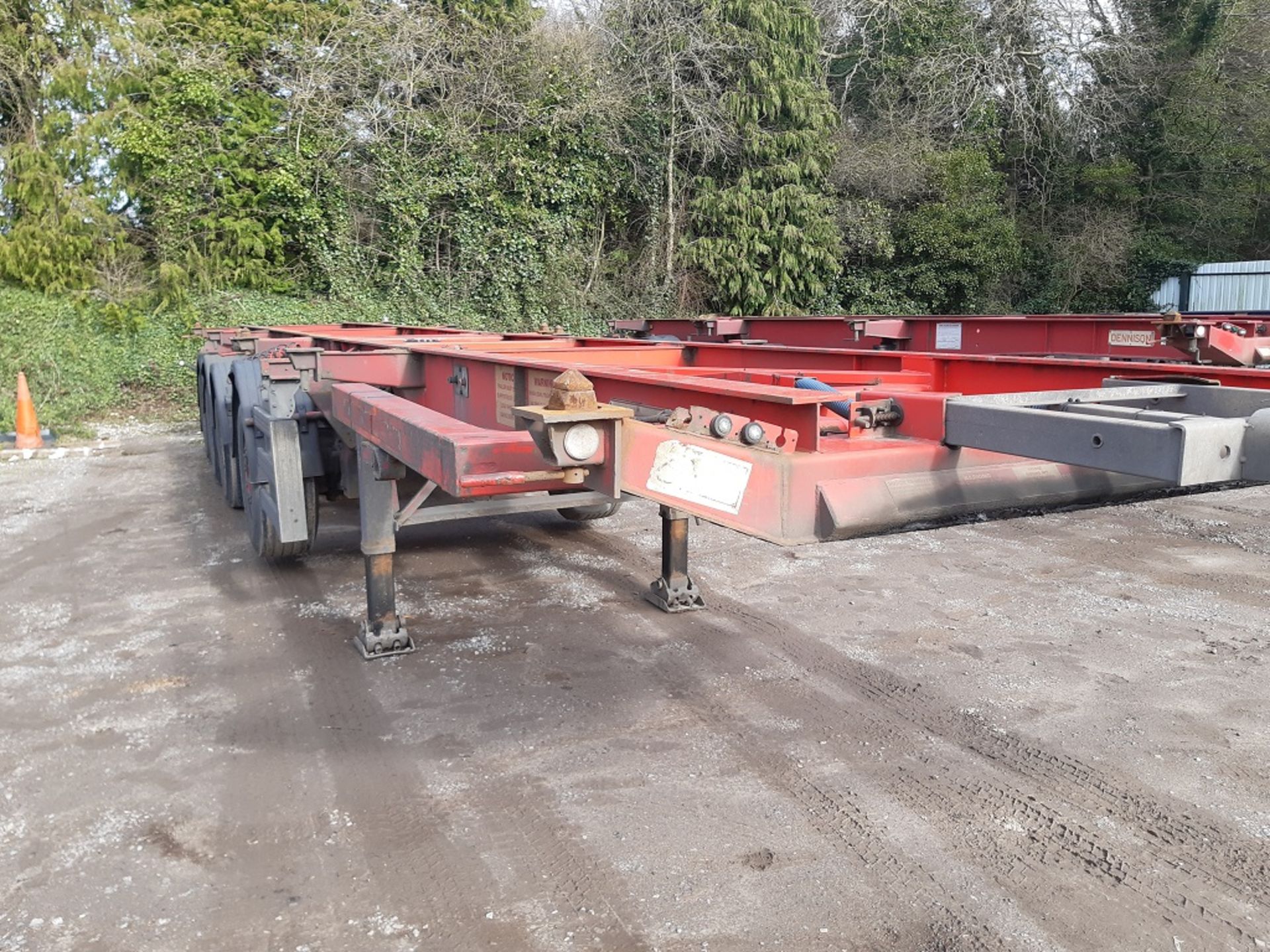 Red Dennison Four Axle (one drop axle) Multifunction Skeletal Trailer (2006) - Image 7 of 23