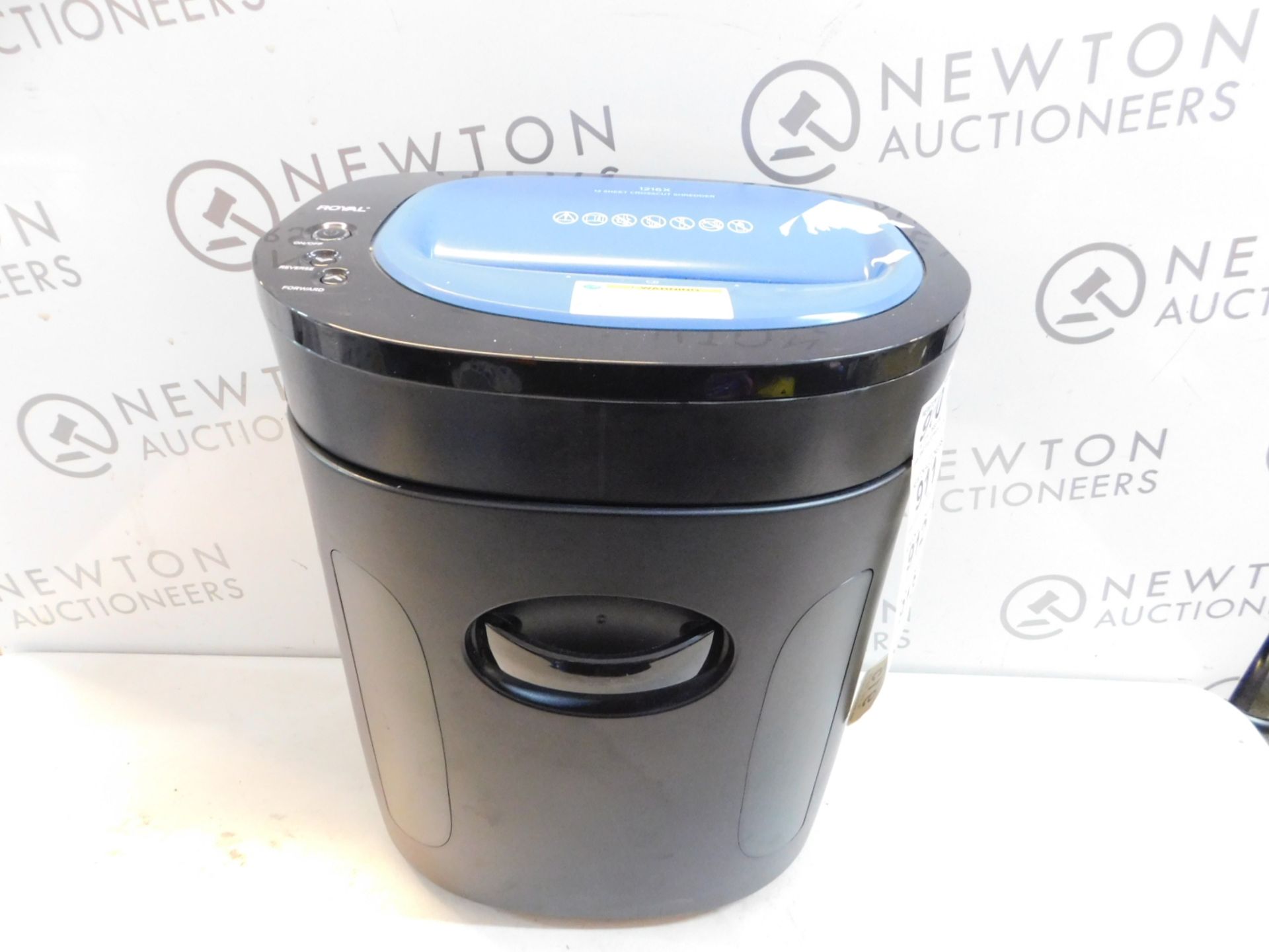 1 ROYAL 1216X 24L 12-SHEET CROSS CUT SHREDDER RRP Â£89.99