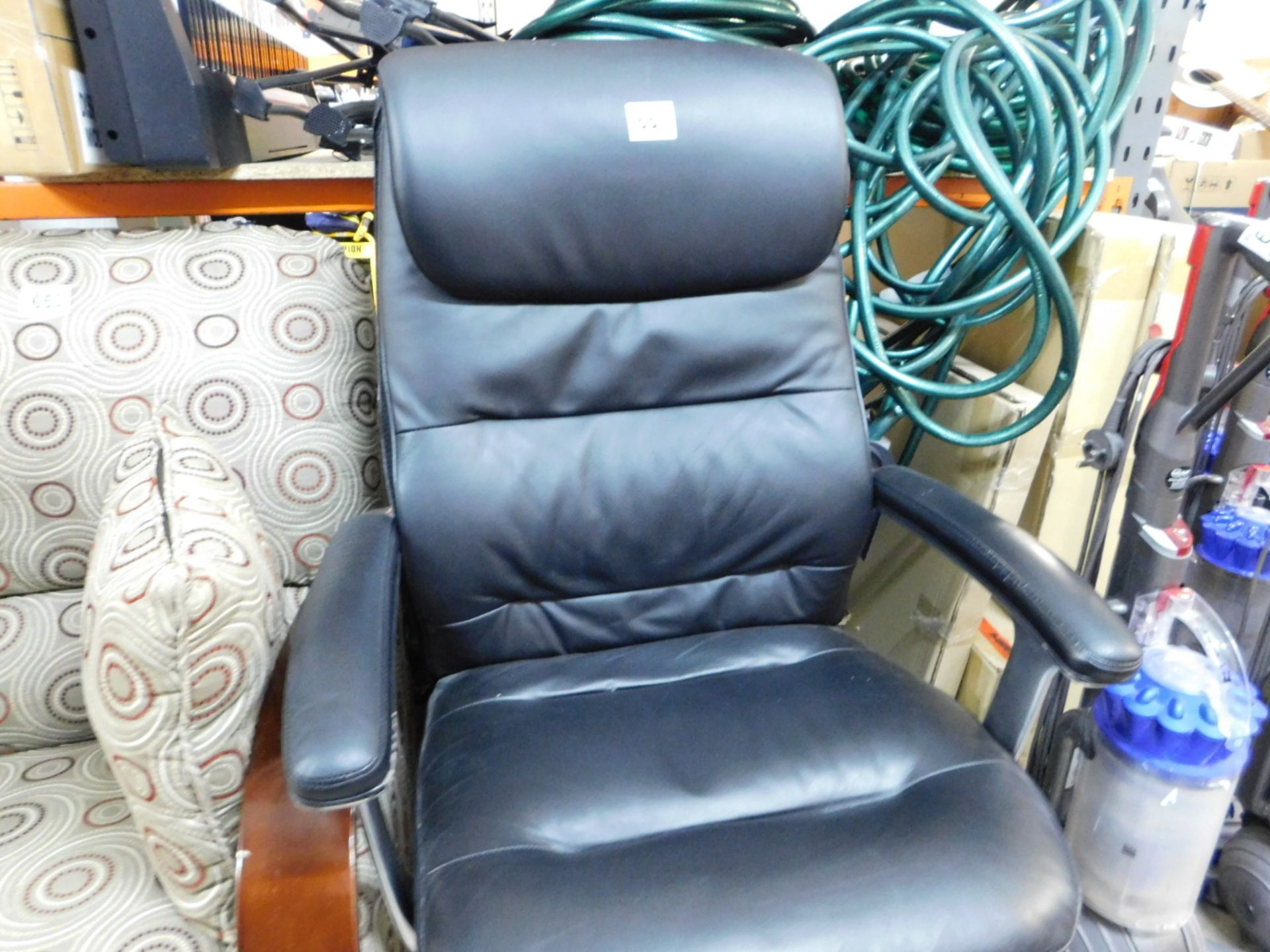 1 ITALIAN LEATHER BLACK BONDED GAS LIFT EXECUTIVE OFFICE CHAIR RRP Â£249.99