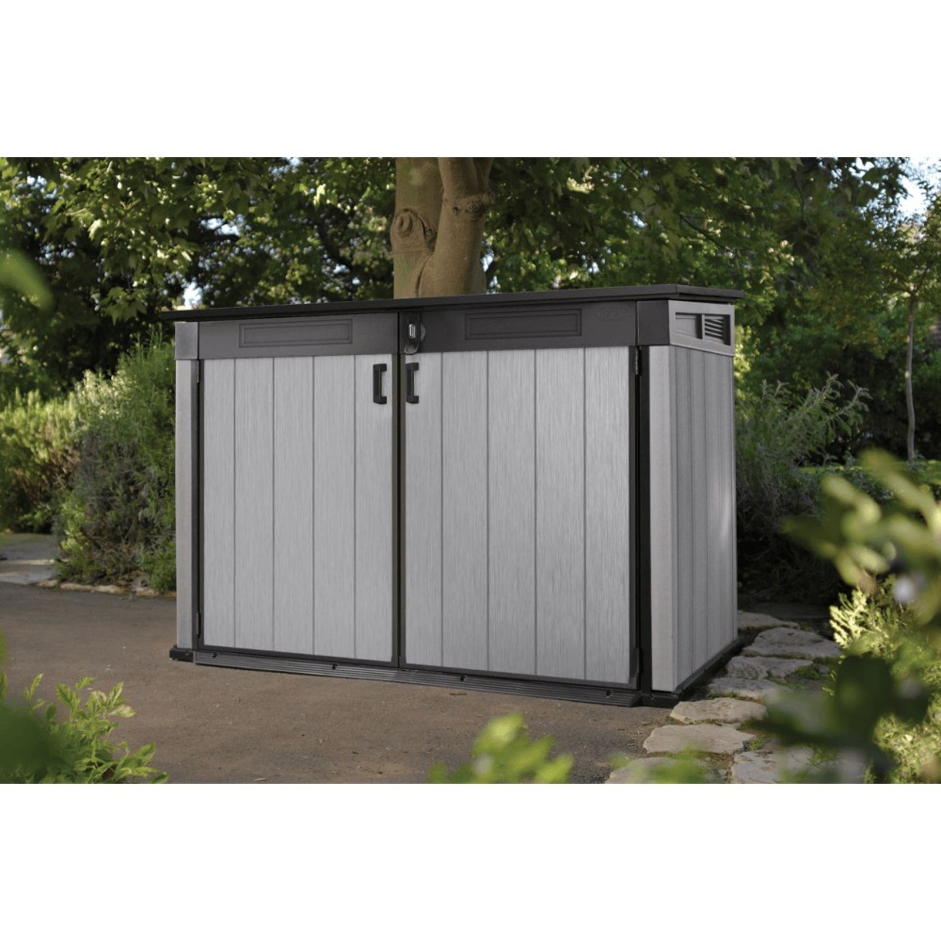 1 KETER GRANDE STORE 6FT 3" X 3FT 7" (1.9M X 1.1M) OUTDOOR PLASTIC GARDEN STORAGE SHED RRP Â£399