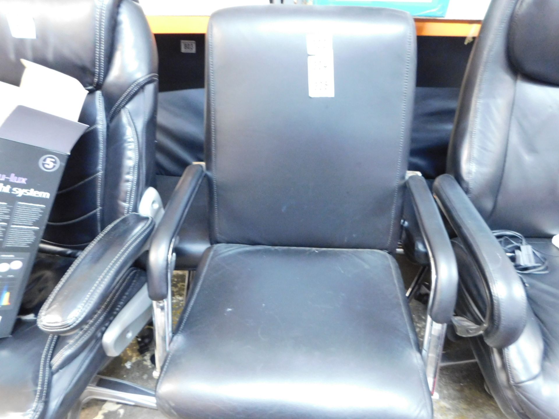 1 ITALIAN LEATHER BLACK BONDED GAS LIFT MANAGERS CHAIR RRP Â£179.99