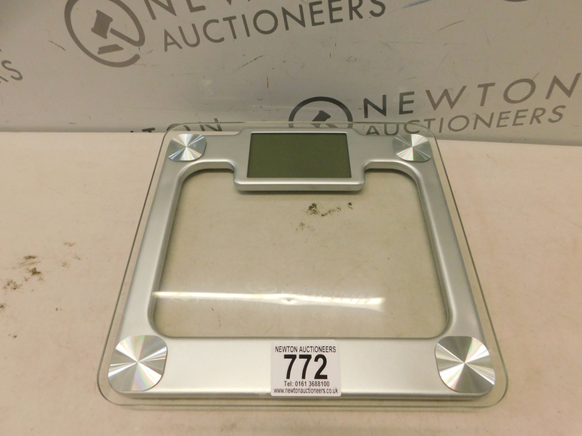 1 TAYLOR DIGITAL GLASS SCALE RRP Â£29.99