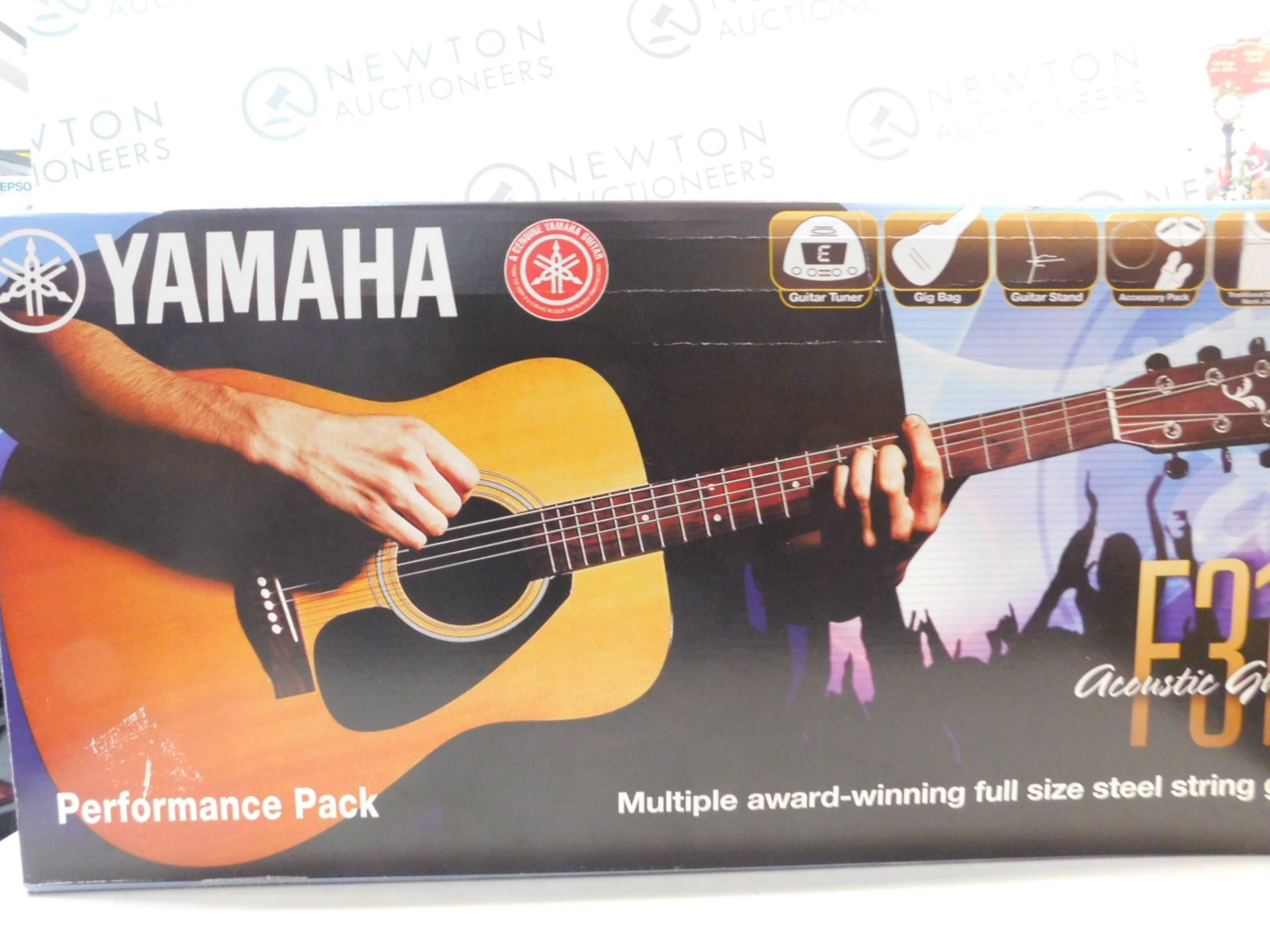 1 BOXED YAMAHA F310 ACOUSTIC GUITAR WITH CARRY CASE RRP Â£149.99