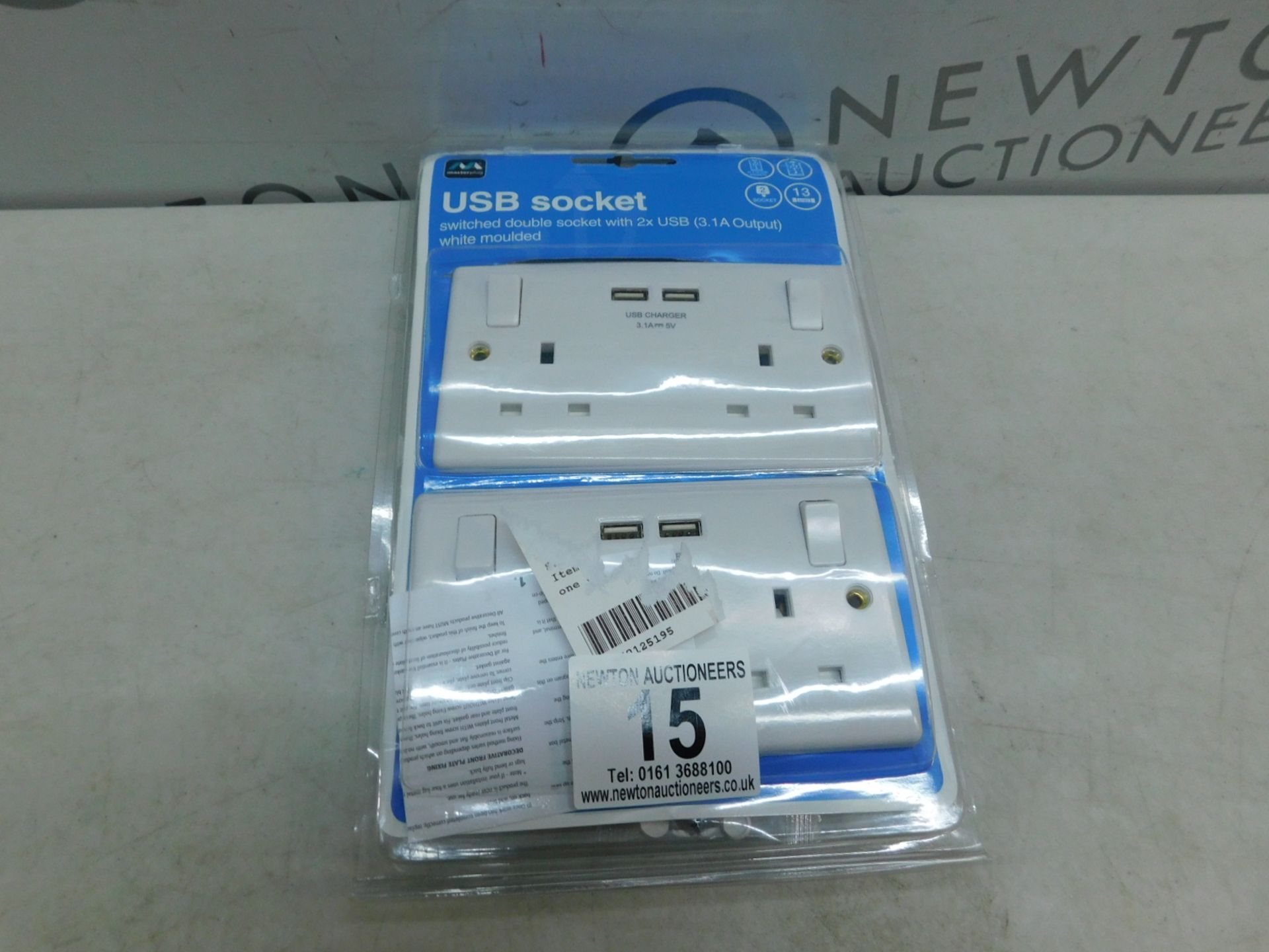 1 PACK OF 2 BG 13A SWITCHED DOUBLE SOCKET WITH USB CHARGER RRP Â£44.99