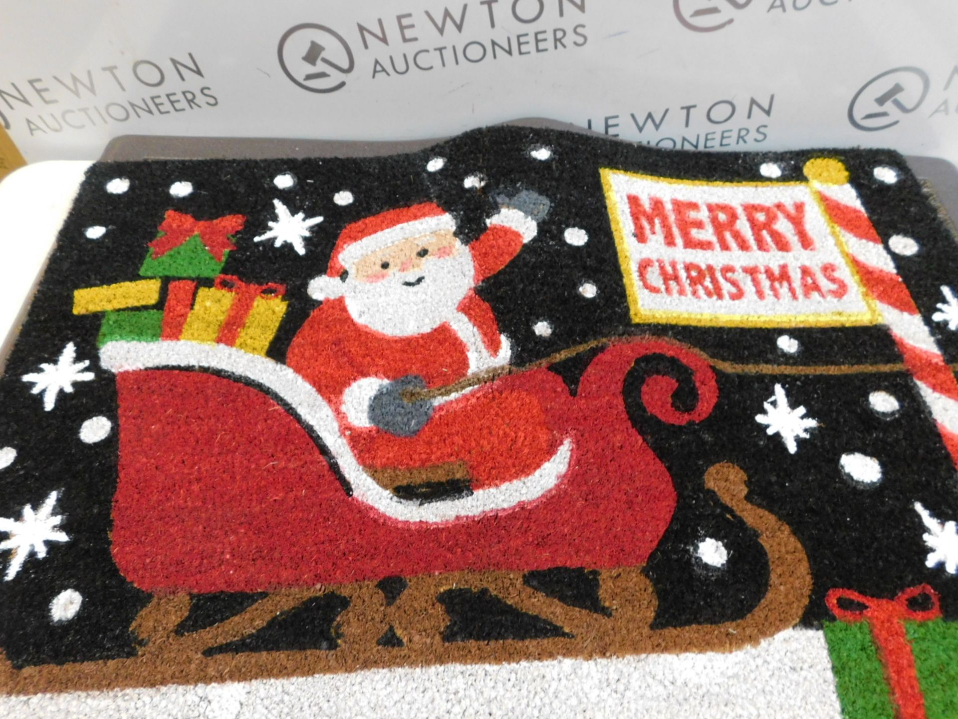 1 HEAVY DUTY FESTIVE ENTRANCE MAT RRP Â£24.99