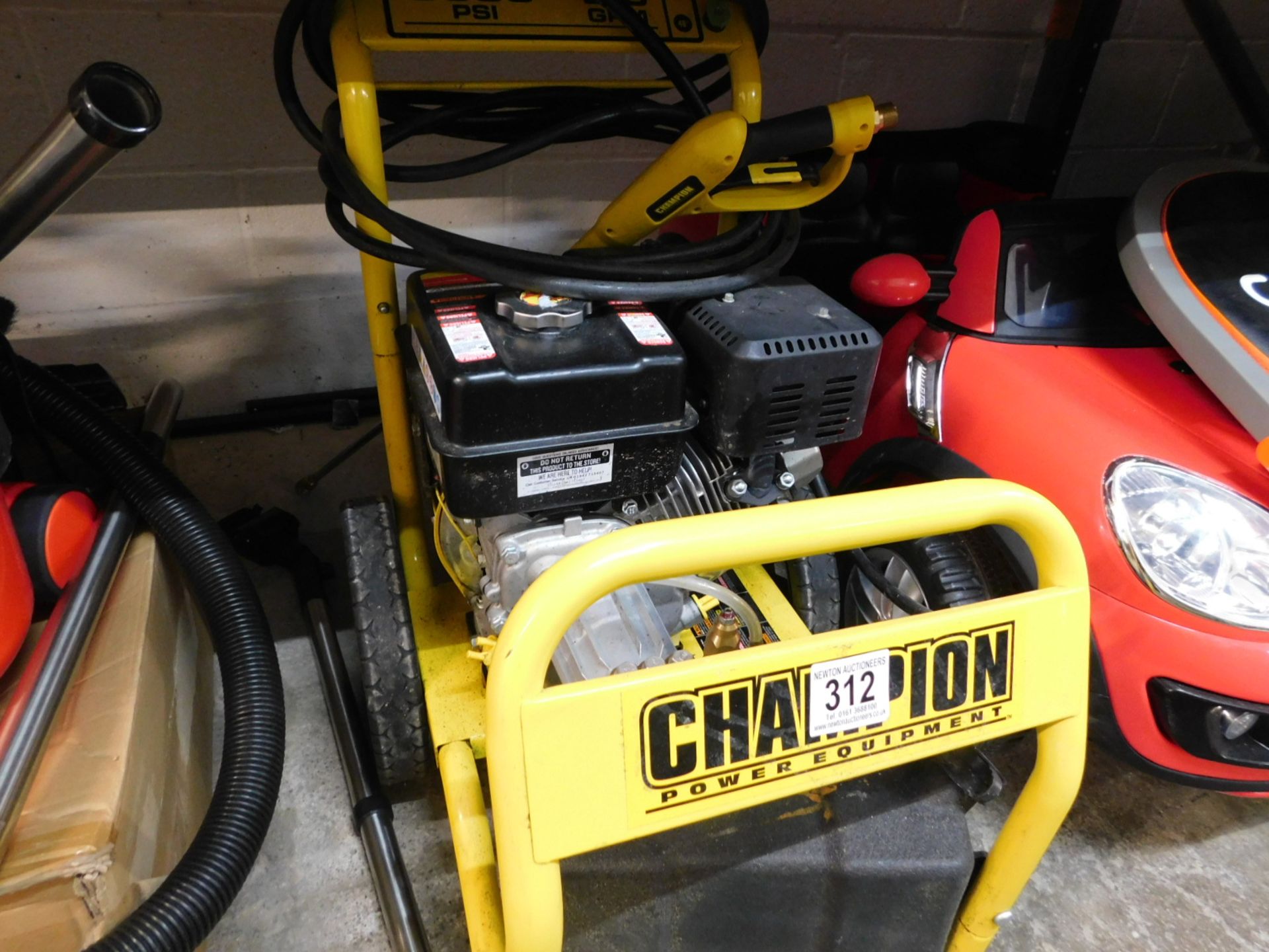 1 CHAMPION 3000 PSI PETROL HIGH PRESSURE WASHER RRP Â£499