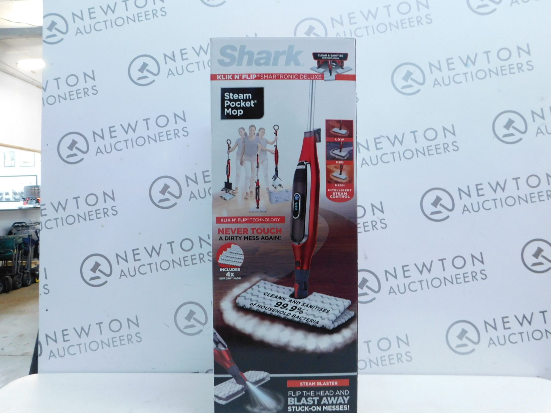 1 BOXED SHARK KLIK N FLIP STEAM POCKET MOP WITH ACCESSORIES RRP Â£89.99