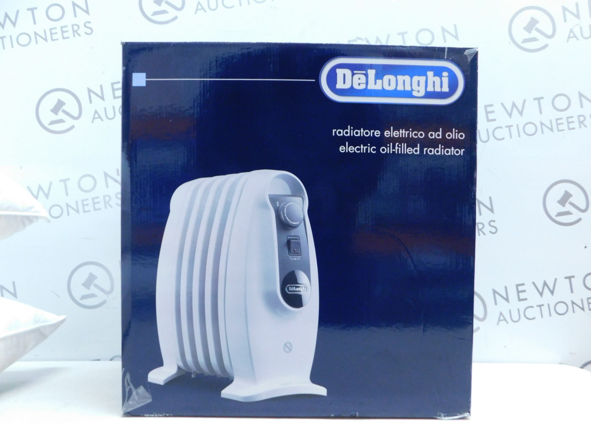 1 BOXED DELONGHI NANO SPEED WARM ELECTRIC RADIATOR RRP Â£89.99