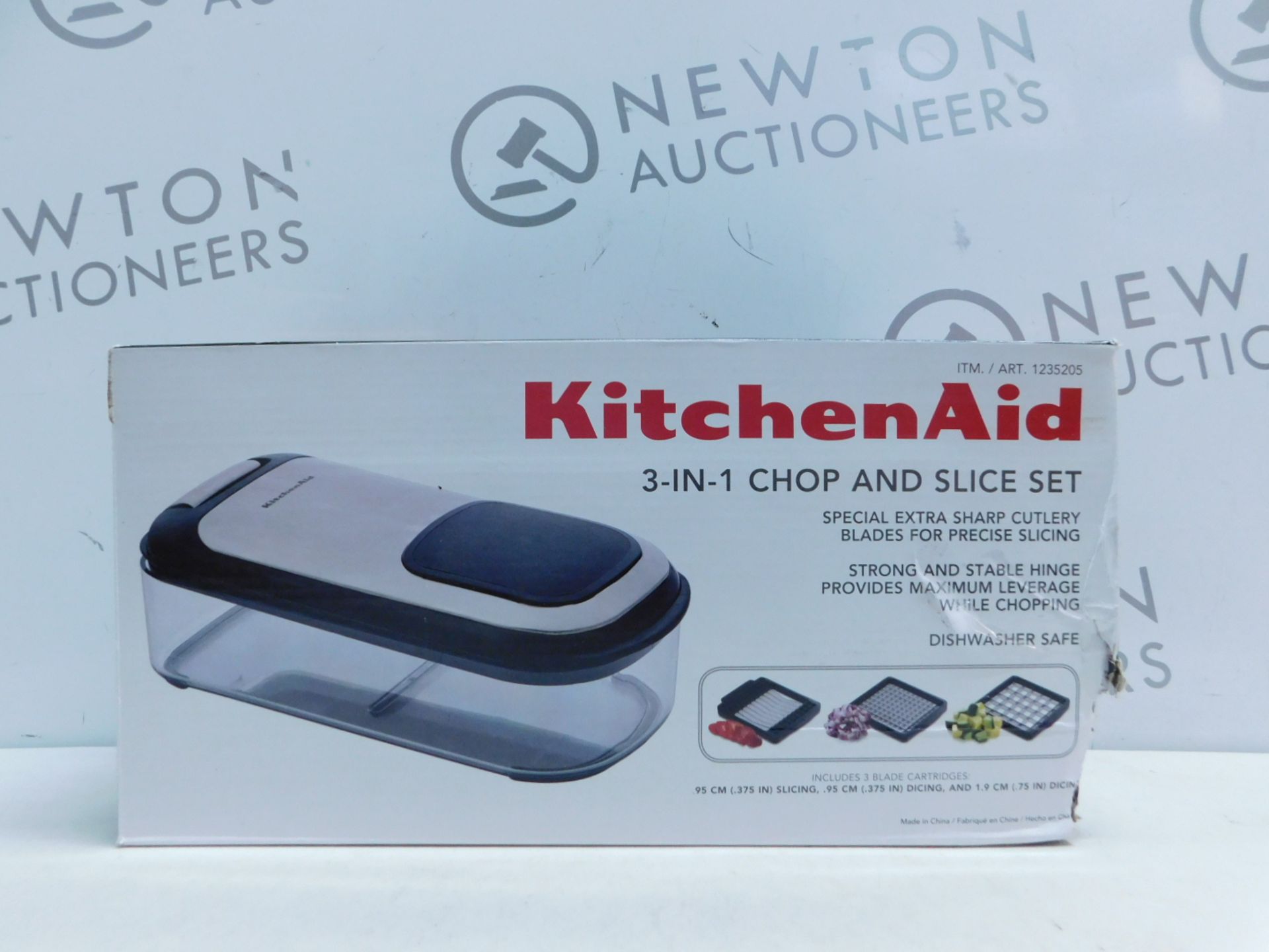 1 BOXED KITCHENAID 3-IN-1 CHOP AND SLICE SET RRP Â£39.99