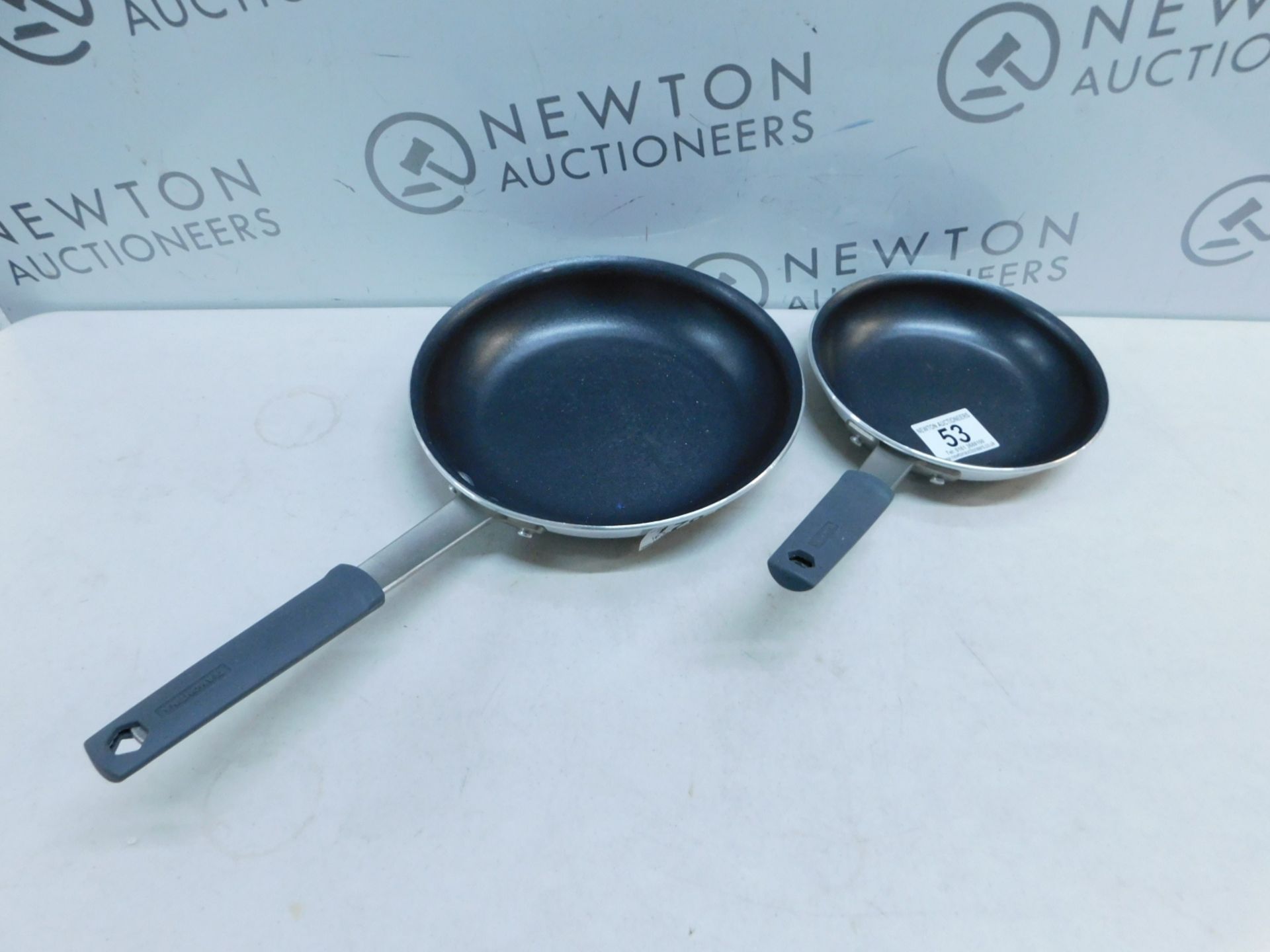 1 SET OF TRAMONTINA PROLINE 2PC NONSTICK FRY PANS WITH SILICONE GRIPS RRP Â£49.99