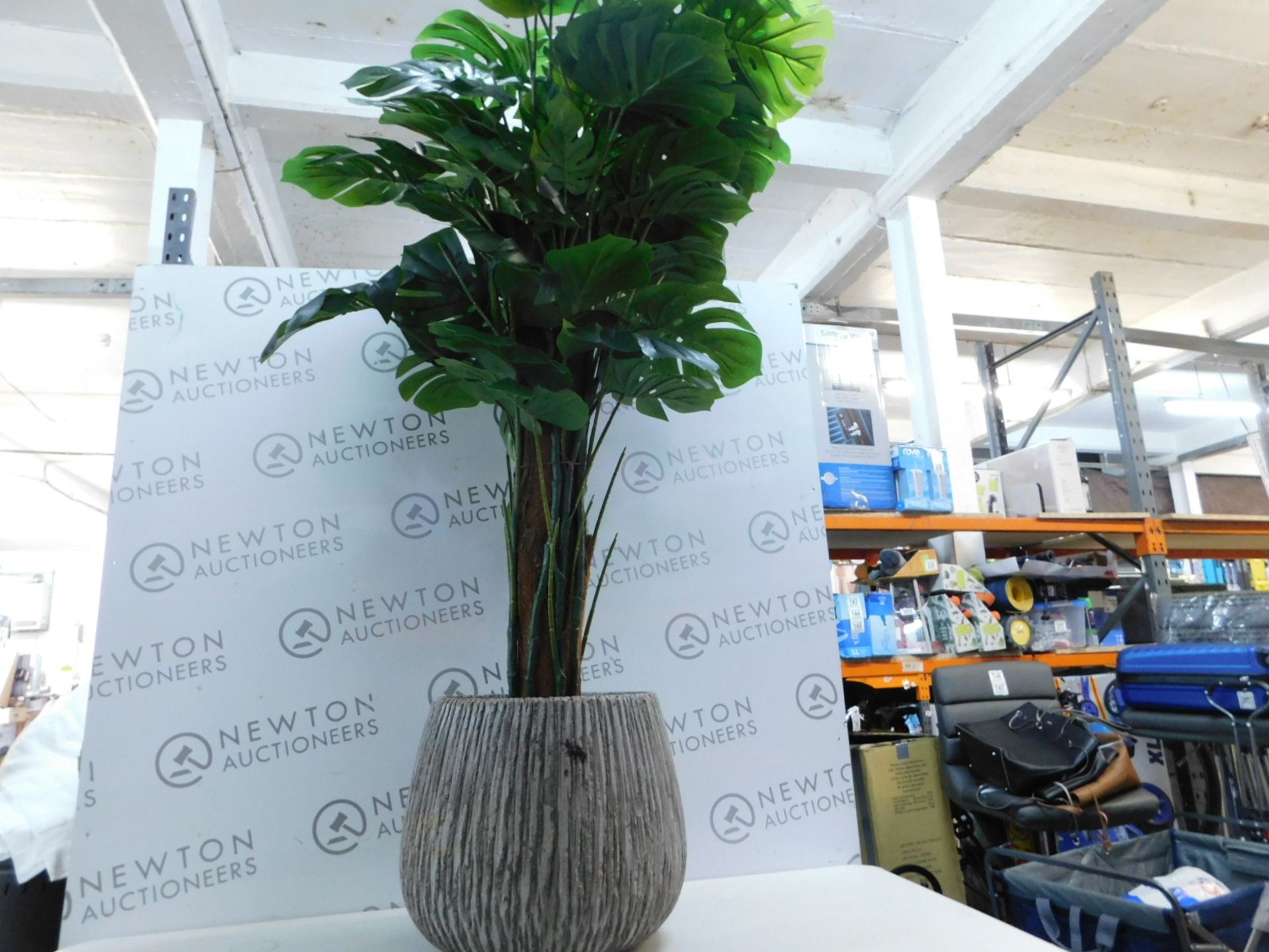 1 TREE LOCATE LARGE ARTIFICIAL PLANT IN STONE PLANTER RRP Â£149.99