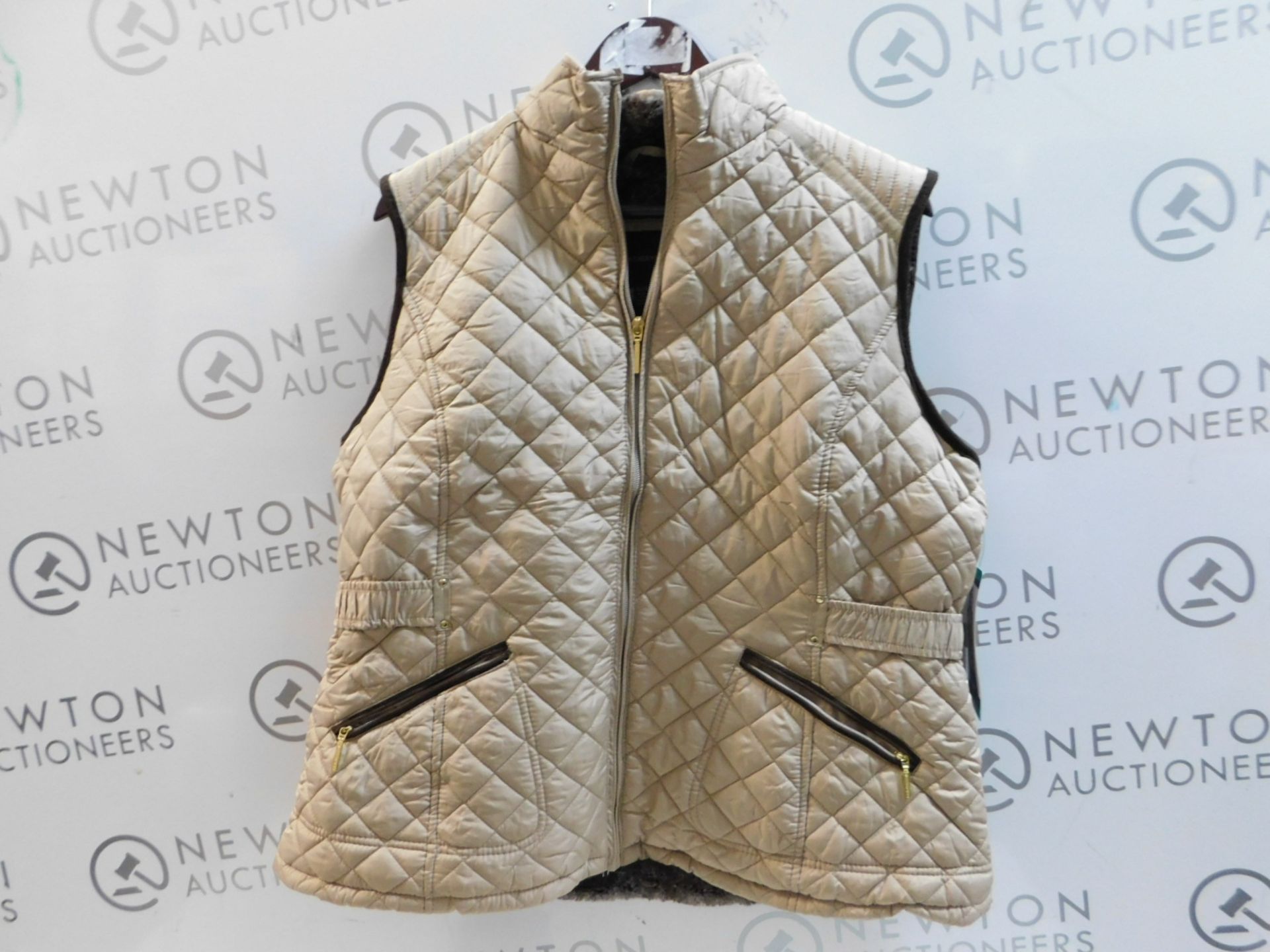 1 WEATHERPROOF WOMENS FAUX FUR LINEN QUILTED SAND GILET SIZE XL RRP Â£29.99