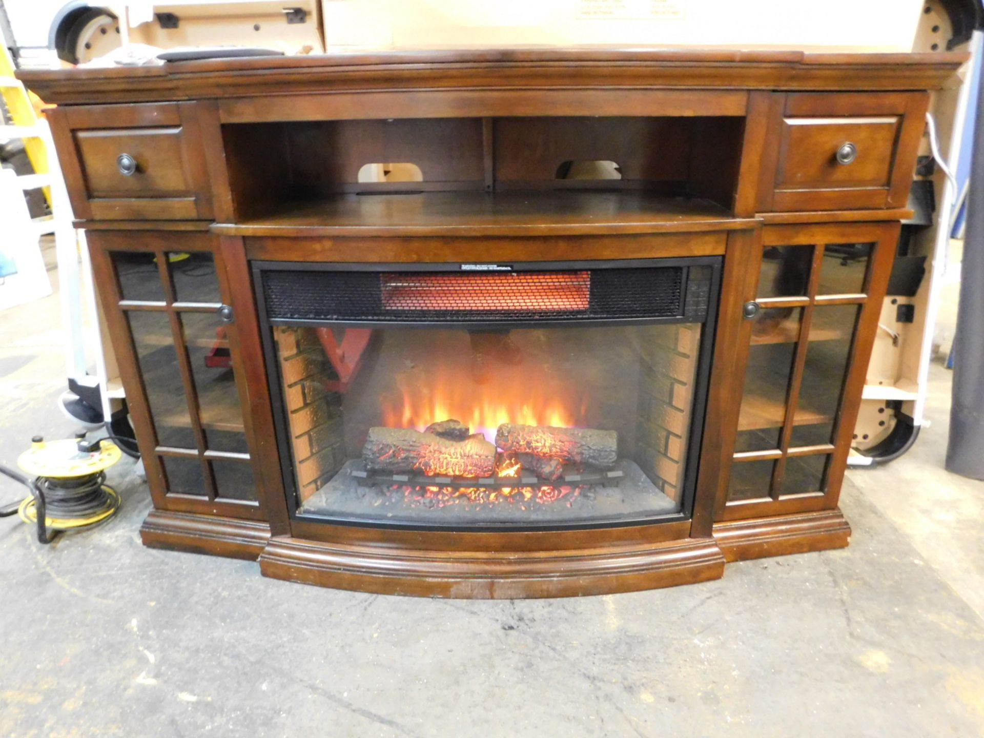 1 TWIN STAR MEDIA MANTEL WITH ELECTRIC INFRA RED FIREPLACE WITH BUILT IN ELECTRIC FIRE RRP Â£449.