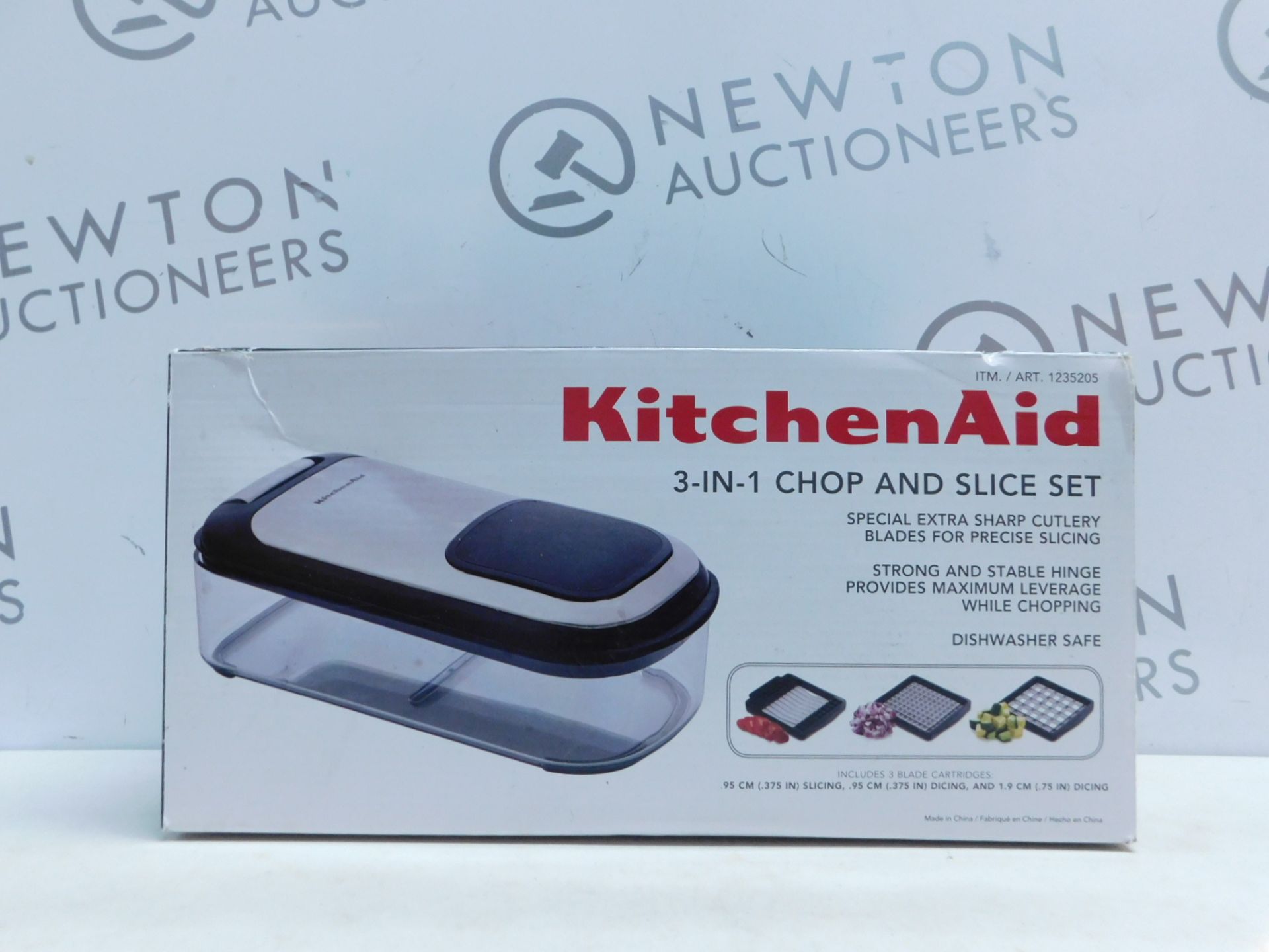 1 BOXED KITCHENAID 3-IN-1 CHOP AND SLICE SET RRP Â£39.99