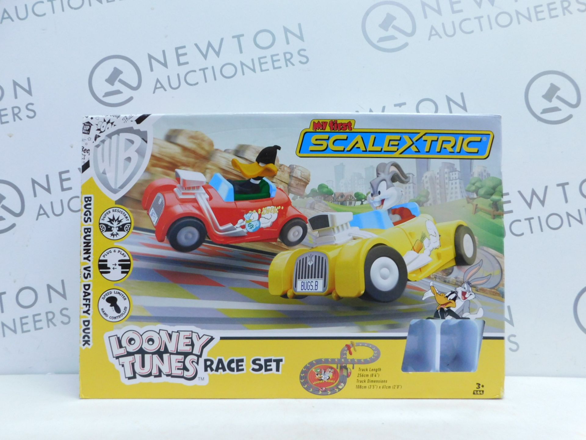 1 BOXED MY FIRST MICRO SCALEXTRIC LOONEY TUNES SLOT RACING SET RRP Â£49.99