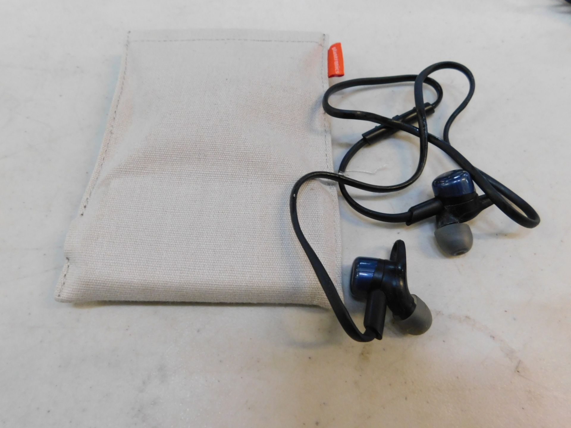 1 PLANTRONICS BACK BEAT WIRELESS MUSIC EARPHONES RRP Â£59.99