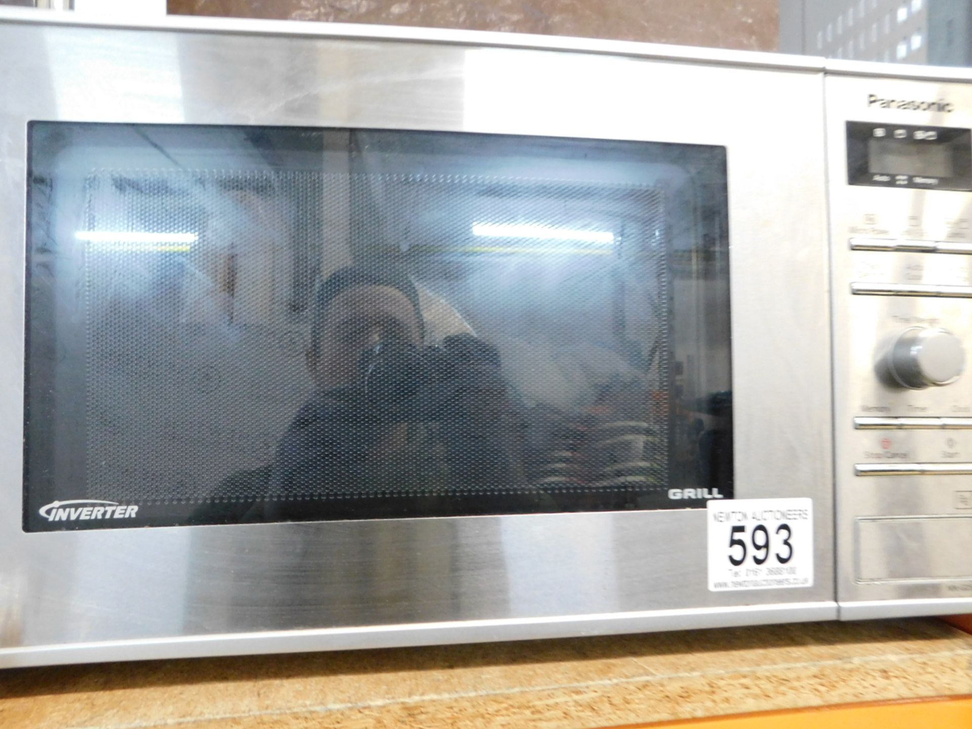 1 PANASONIC NN-GD371S STAINLESS STEEL INVERTER MICROWAVE RRP Â£249