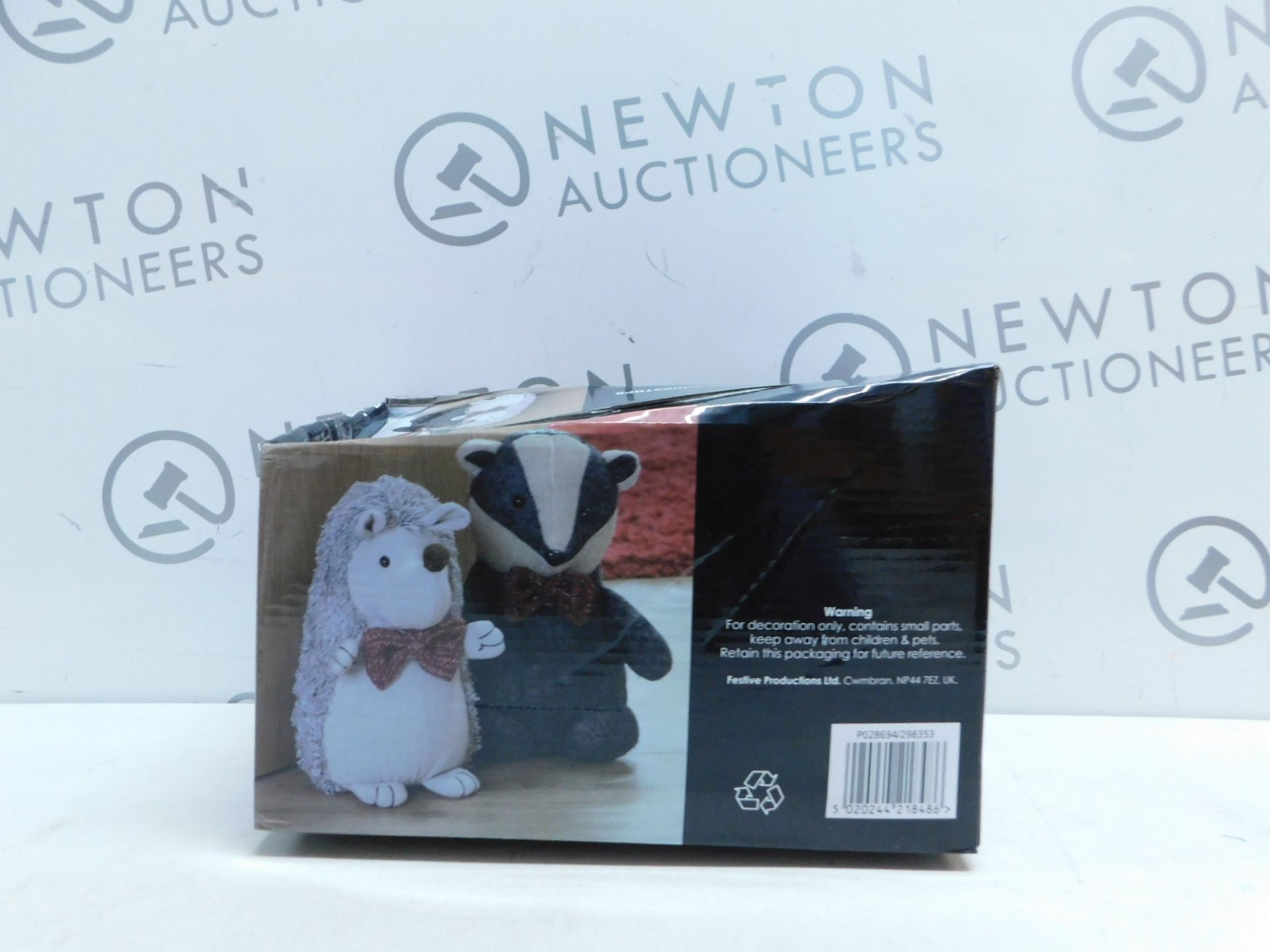 1 BRAND NEW BOXED FESTIVE PLUSH 2PK 26CM HEDGEHOG & BADGER DOORSTOPS RRP Â£39.99