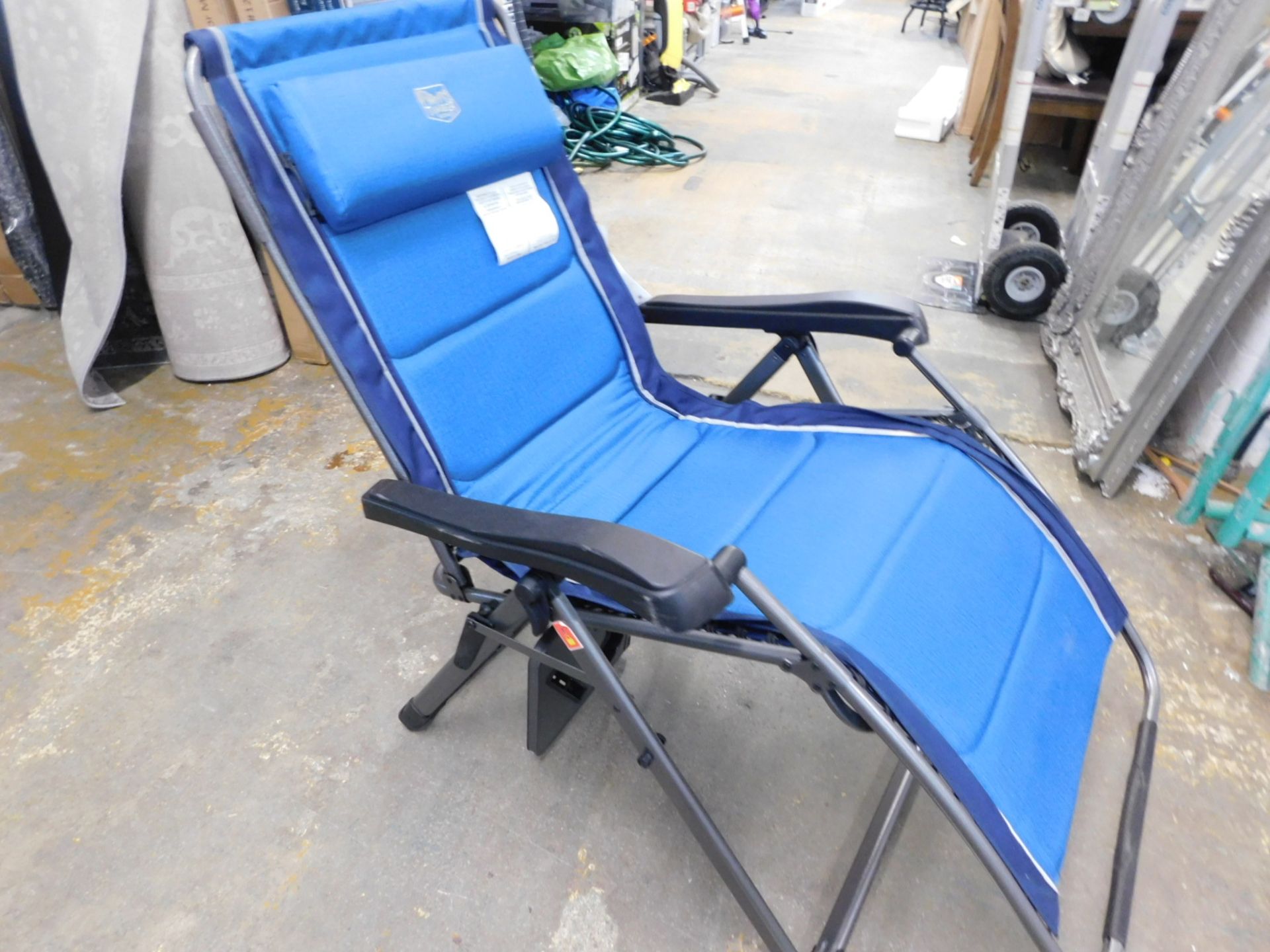 1 TIMBER RIDGE ZERO GRAVITY LOUNGER WITH SIDE TABLE RRP Â£89.99