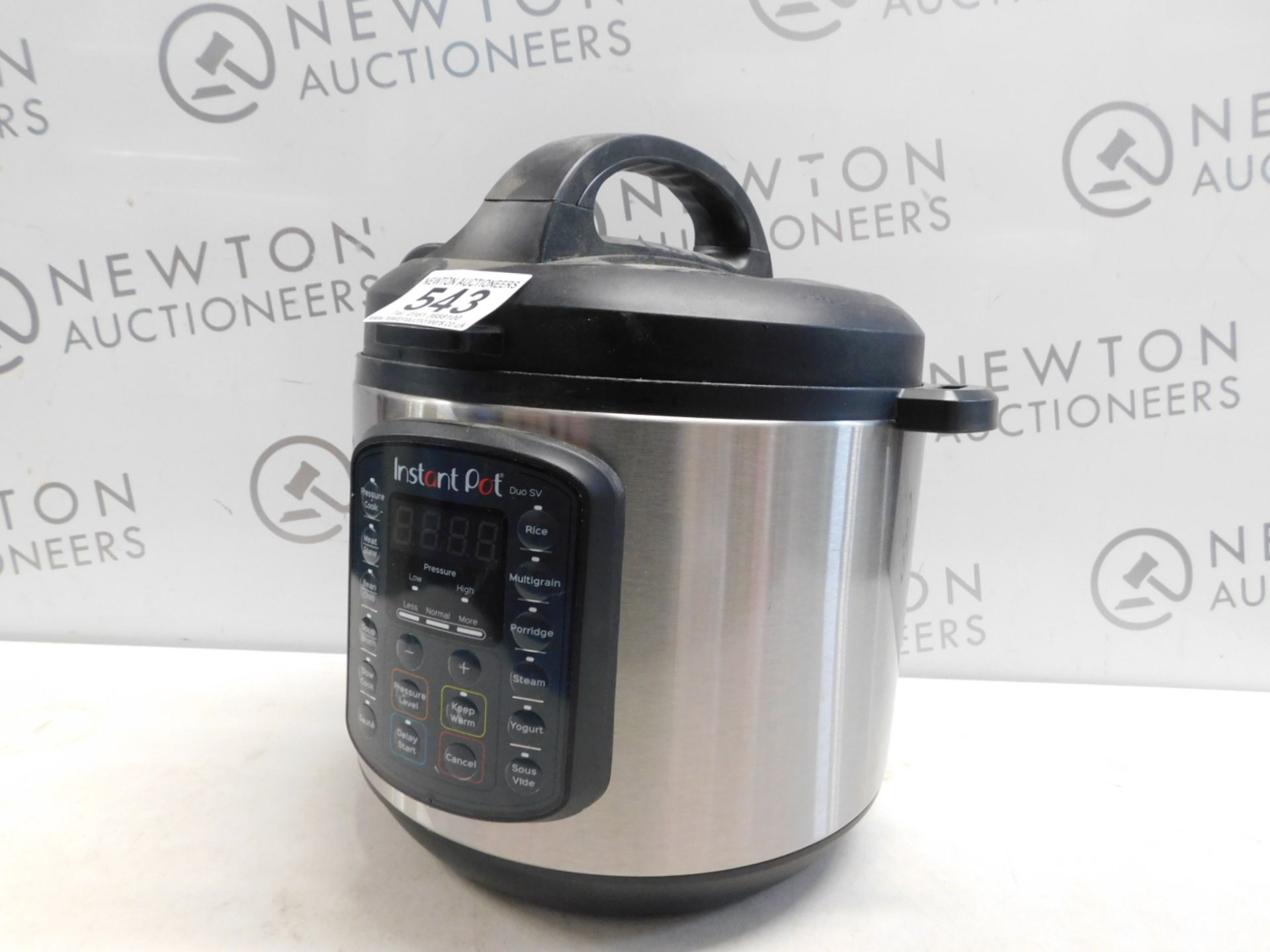 1 INSTANT POT IP-DUO60 7 IN 1 MULT-FUNCTIONAL COOKER RRP Â£159.99