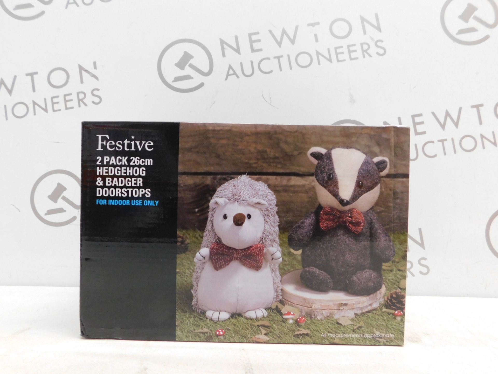 1 BOXED FESTIVE PLUSH 2PK 26CM HEDGEHOG & BADGER DOORSTOPS RRP Â£39.99