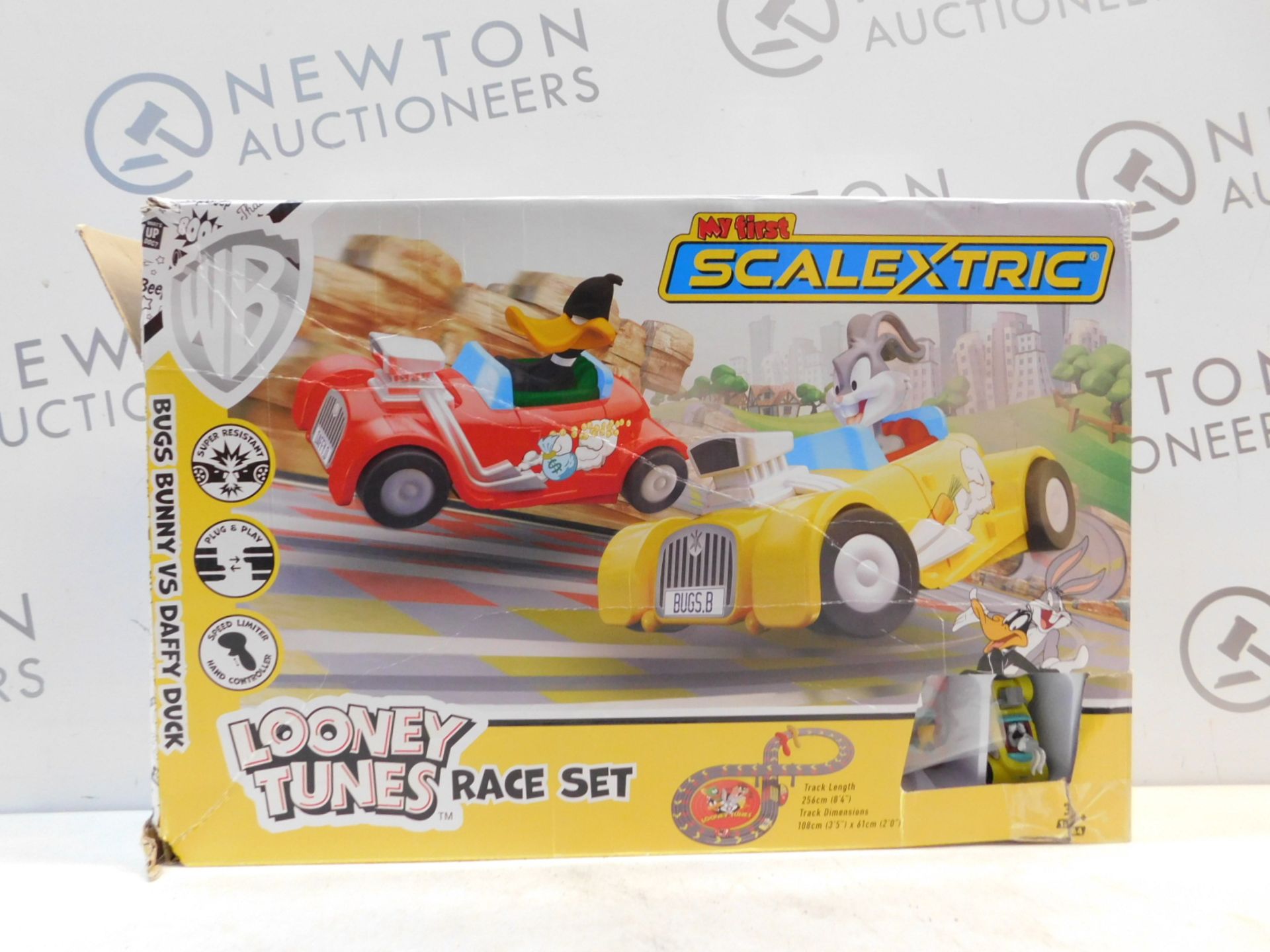 1 BOXED MY FIRST MICRO SCALEXTRIC LOONEY TUNES SLOT RACING SET RRP Â£49.99