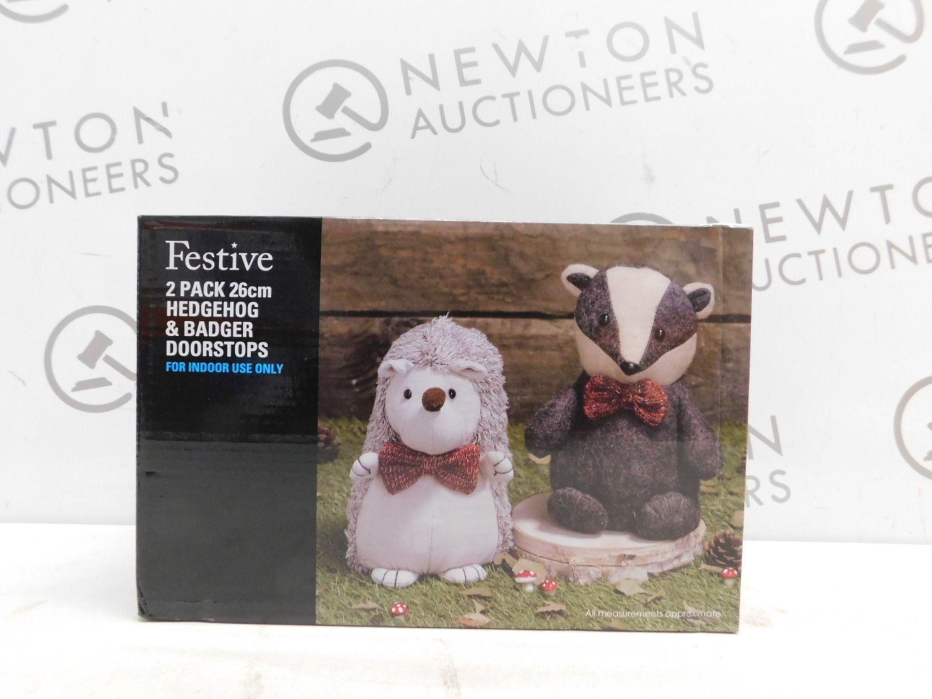 1 BOXED FESTIVE PLUSH 2PK 26CM HEDGEHOG & BADGER DOORSTOPS RRP Â£39.99