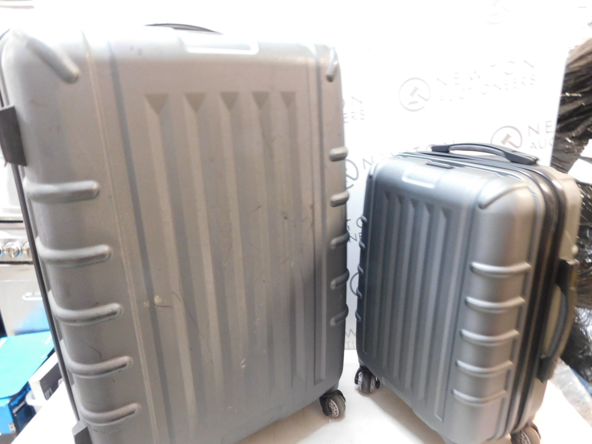 1 SAMSONITE 2-PIECE JAWS SPINNER LUGGAGE SET RRP Â£229.99