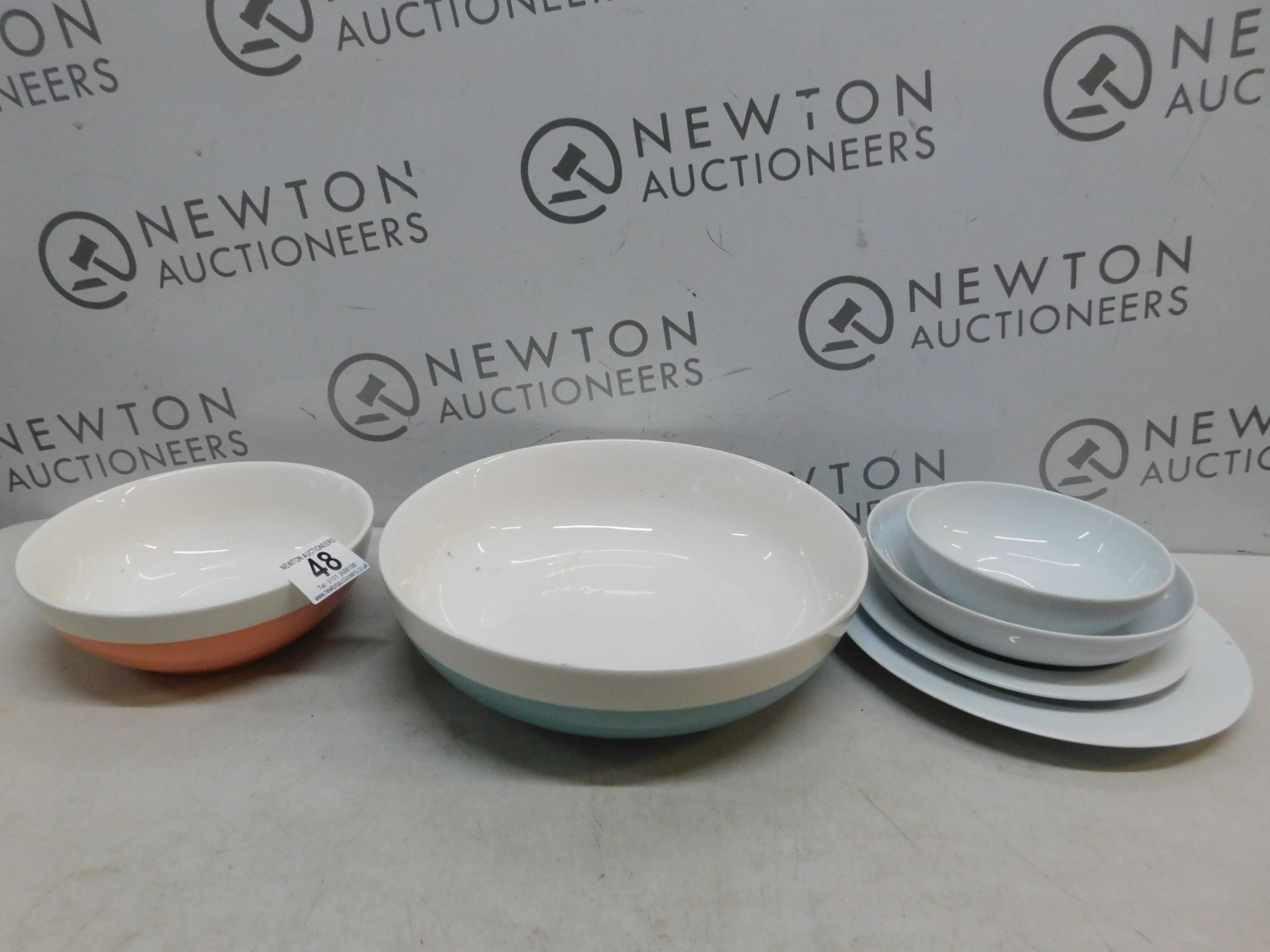 4 DENBY WHITE PORCELAIN TABLEWARE PLATES & 2 OVER AND BACK PORCELAIN MIXING BOWLS RRP Â£89.99