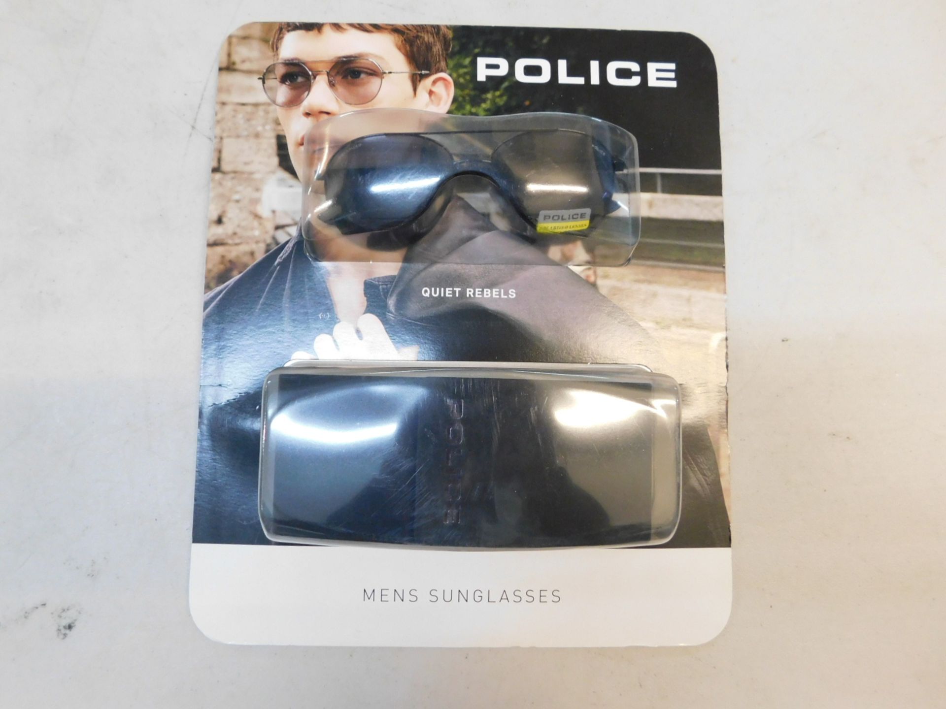 1 PACK OF POLICE GENTS SUNGLASSES WITH CARRY CASE RRP Â£99