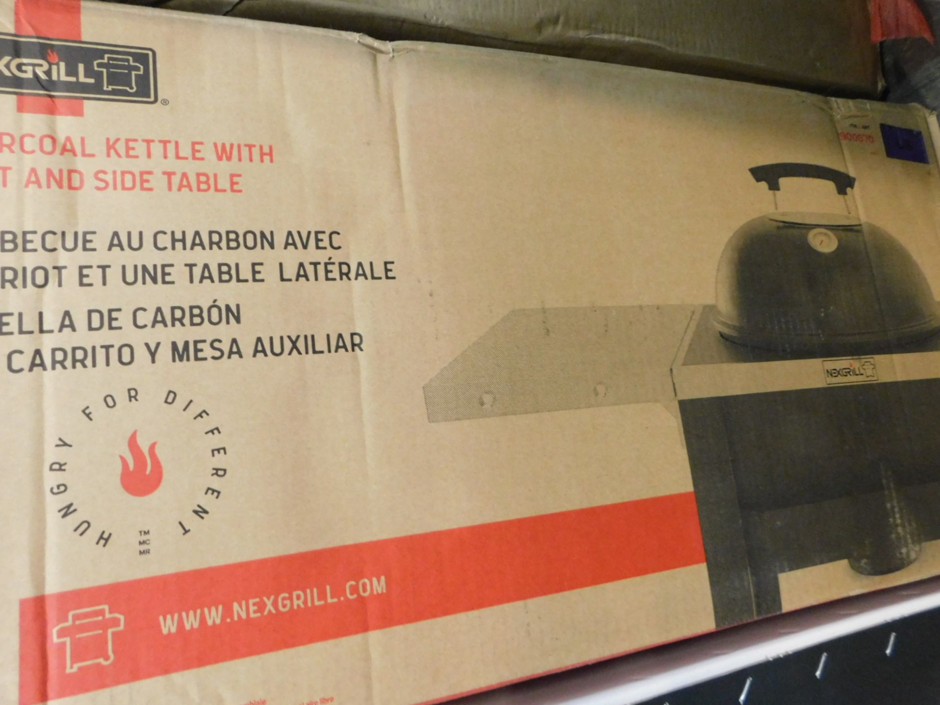 1 BOXED NEXGRILL 22" (56CM) CHARCOAL KETTLE BARBEQUE WITH CART & SIDE TABLE RRP Â£299