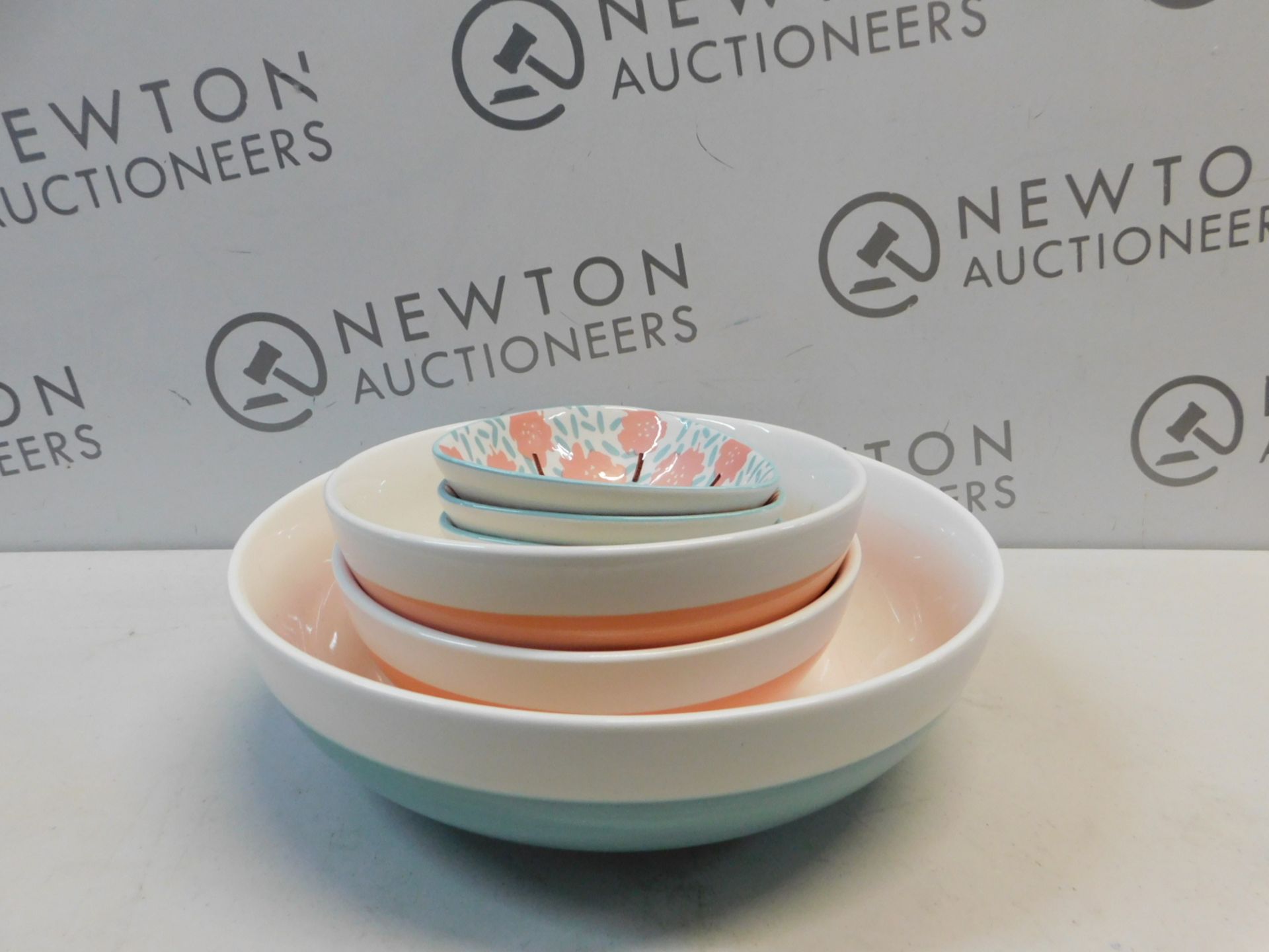 1 OVER AND BACK 6 PIECE SERVING BOWL SET RRP Â£44.99