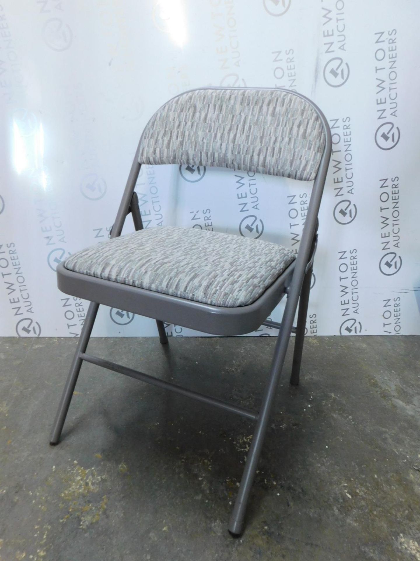 1 MECO DELUXE PADDED STEEL FABRIC FOLDING GUEST CHAIR RRP Â£29.99