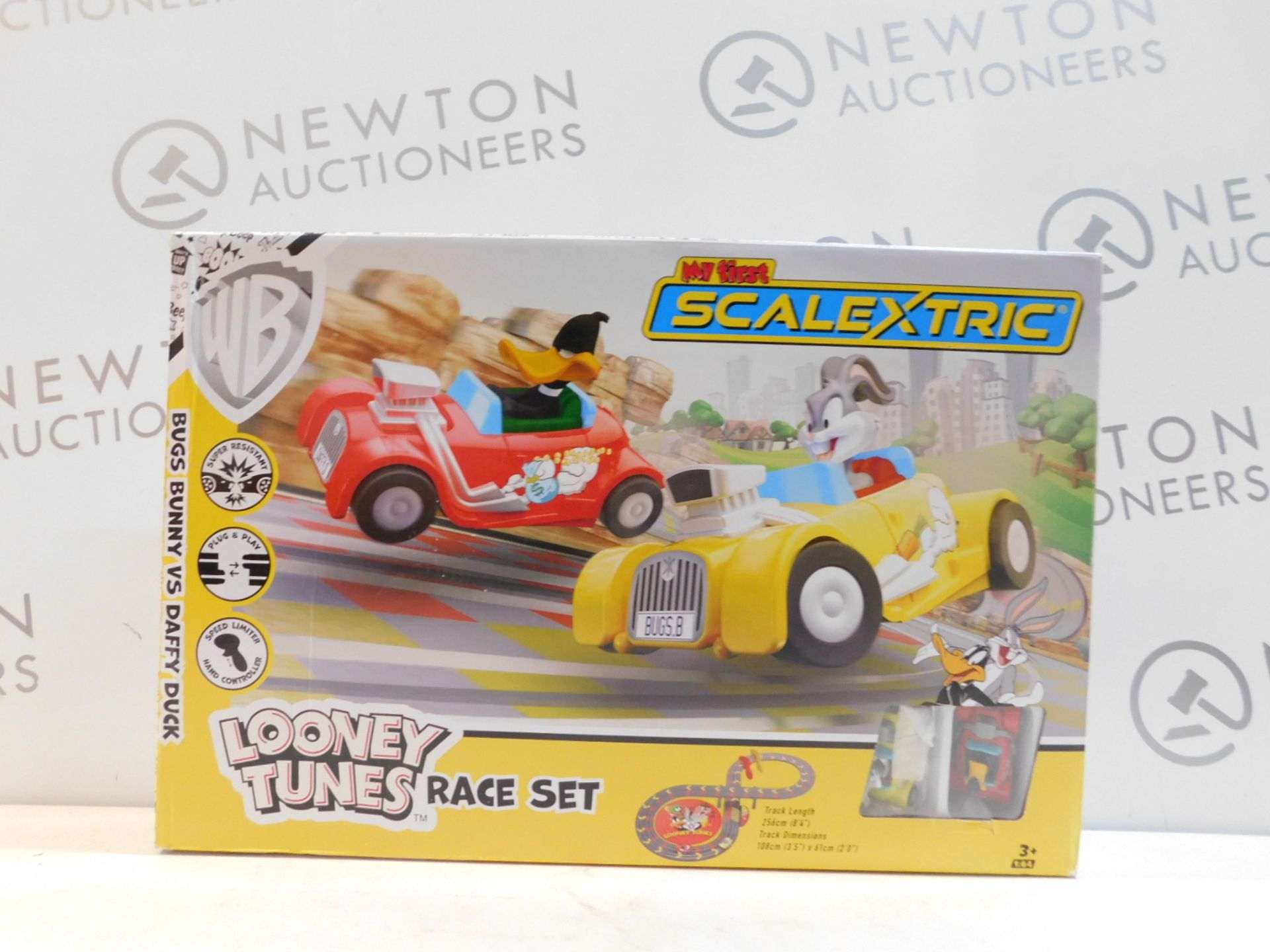 1 BOXED MY FIRST MICRO SCALEXTRIC LOONEY TUNES SLOT RACING SET RRP Â£49.99