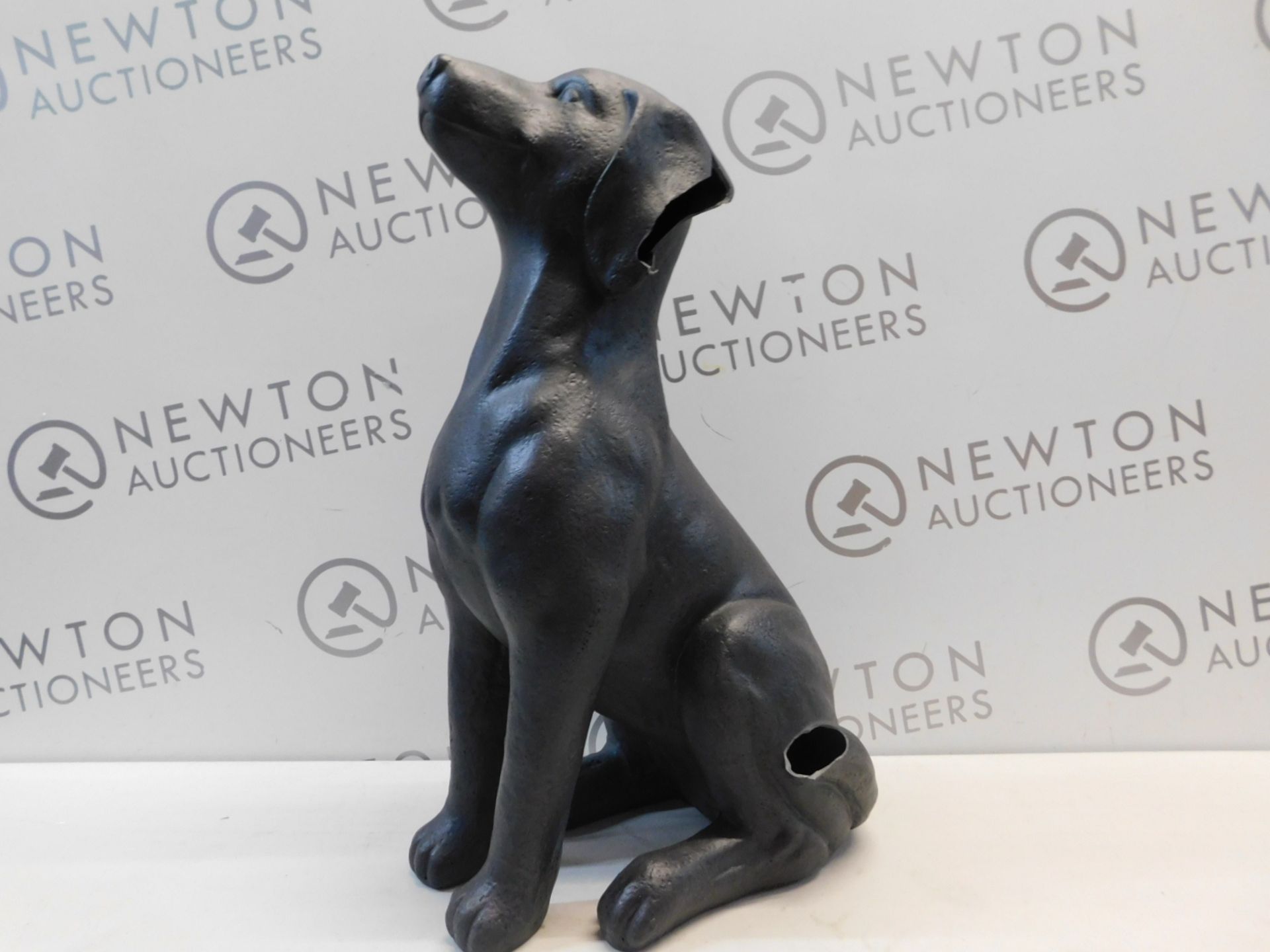 1 SOUTHERN PATIO 18" DOG STATUE RRP Â£34.99