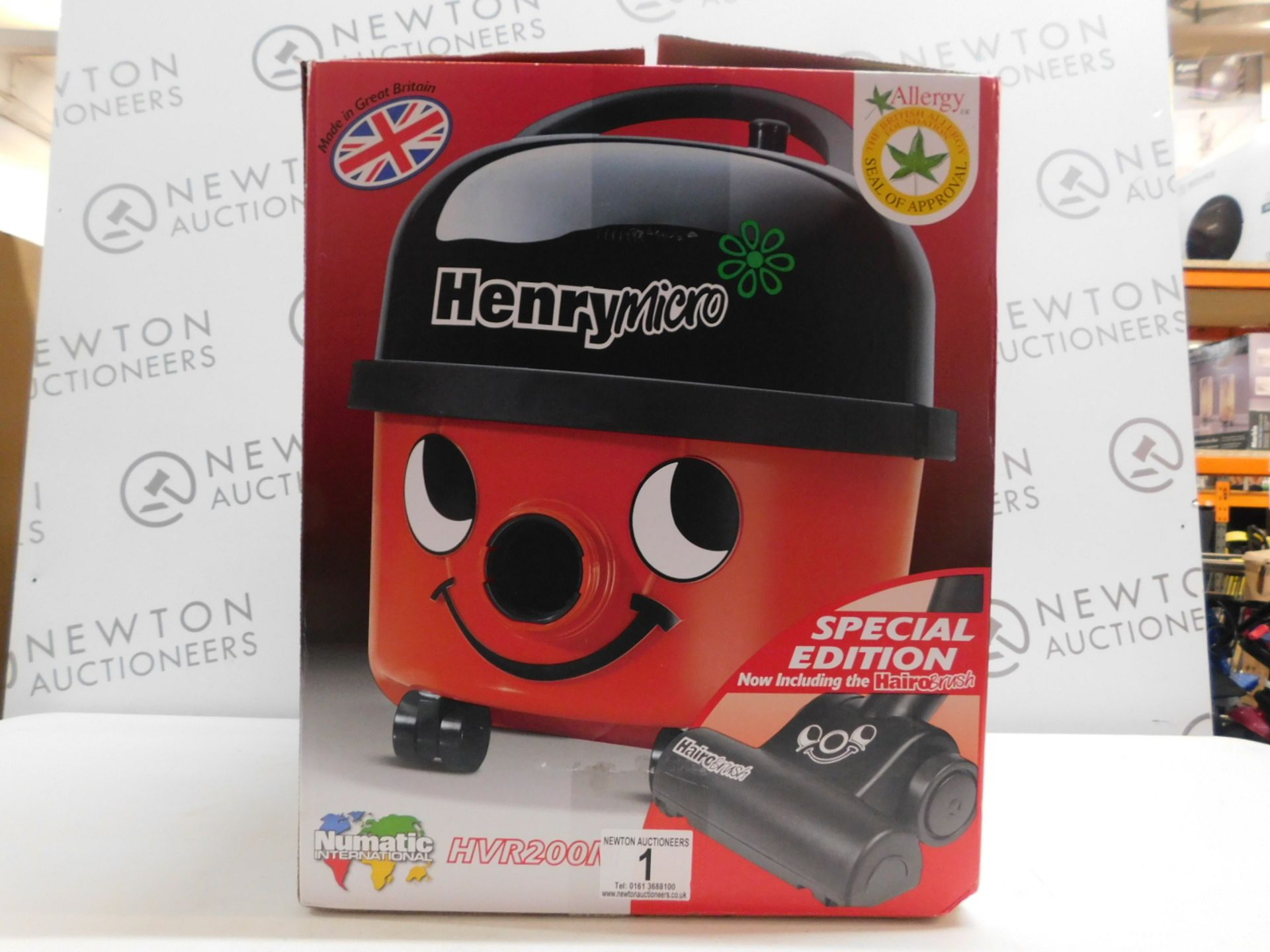 1 BOXED NUMATIC HENRY HVR200M VACUUM CLEANER WITH ACCESSORIES RRP Â£179.99 (LIKE NEW CONDITION)