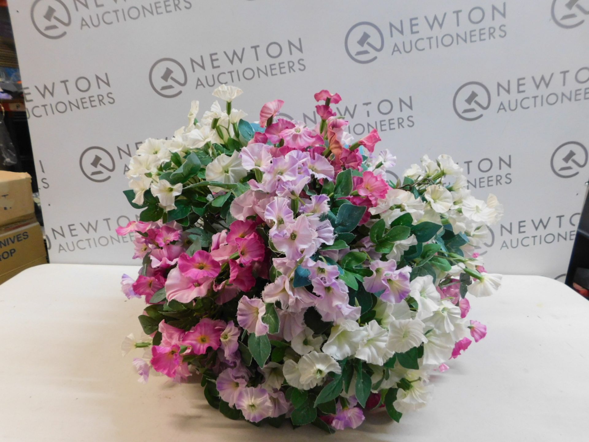 1 HANGING BASKET WITH ARTIFICIAL FLOWERS RRP Â£29.99