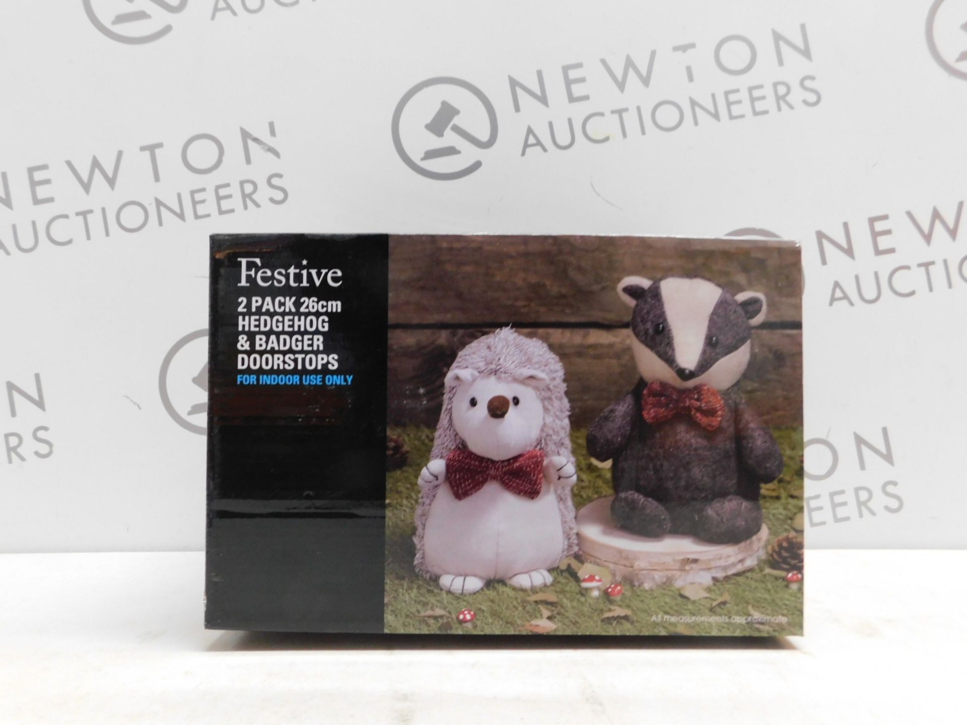 1 BRAND NEW BOXED FESTIVE PLUSH 2PK 26CM HEDGEHOG & BADGER DOORSTOPS RRP Â£39.99