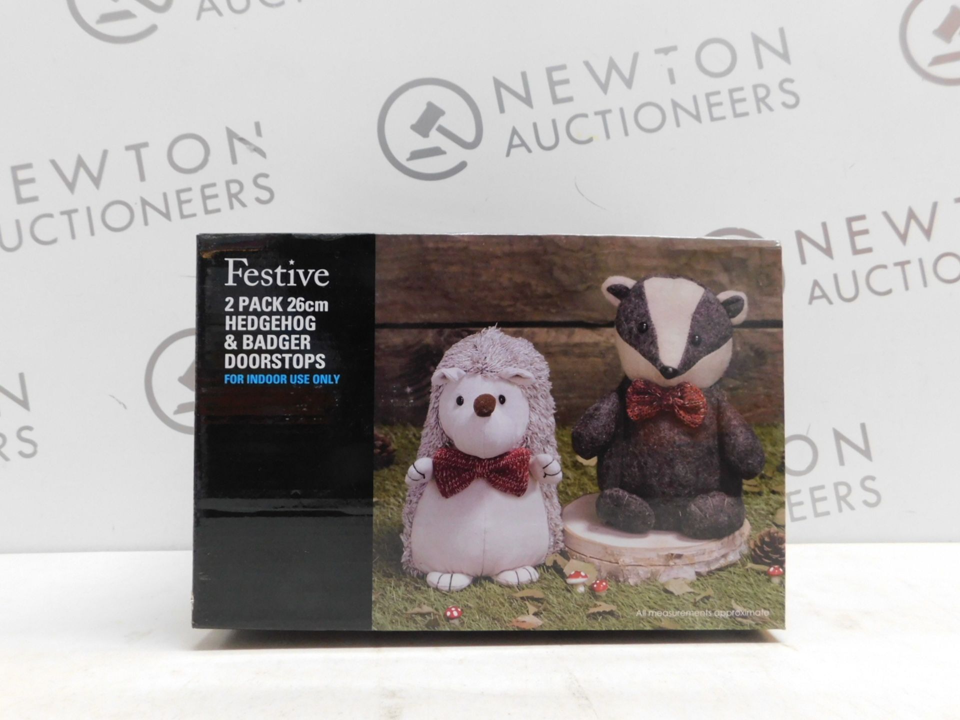 1 BRAND NEW BOXED FESTIVE PLUSH 2PK 26CM HEDGEHOG & BADGER DOORSTOPS RRP Â£39.99