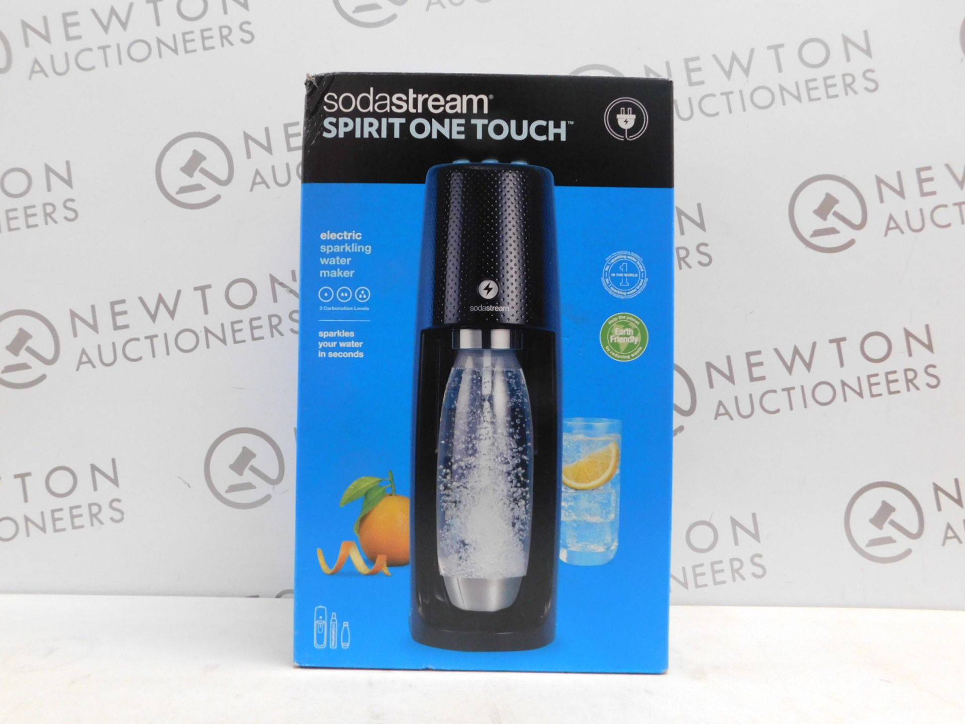 1 BOXED SODASTREAM SPIRIT ONE TOUCH ELECTRIC SPARKLING WATER MAKER RRP Â£129.99