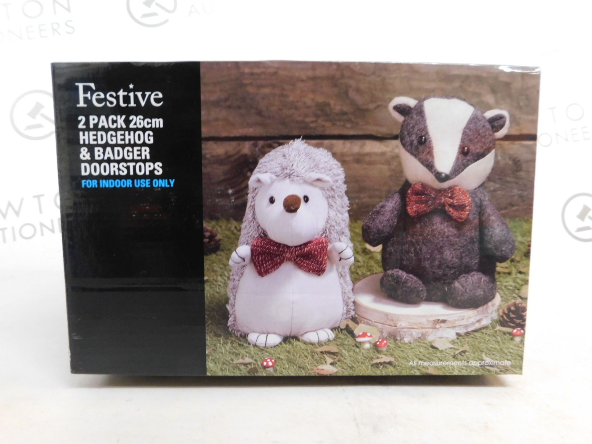 1 BRAND NEW BOXED FESTIVE PLUSH 2PK 26CM HEDGEHOG & BADGER DOORSTOPS RRP Â£39.99